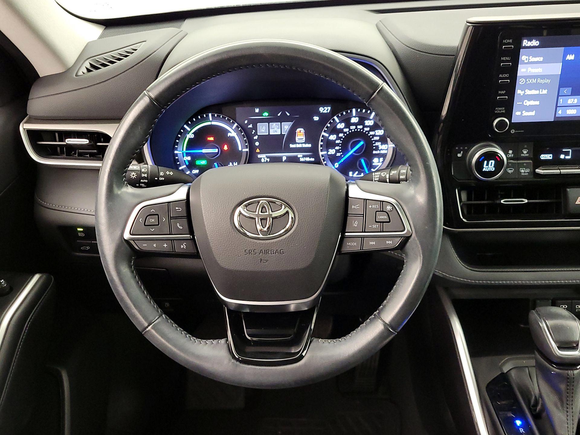 Thumbnail: 2021 Toyota Highlander - 10