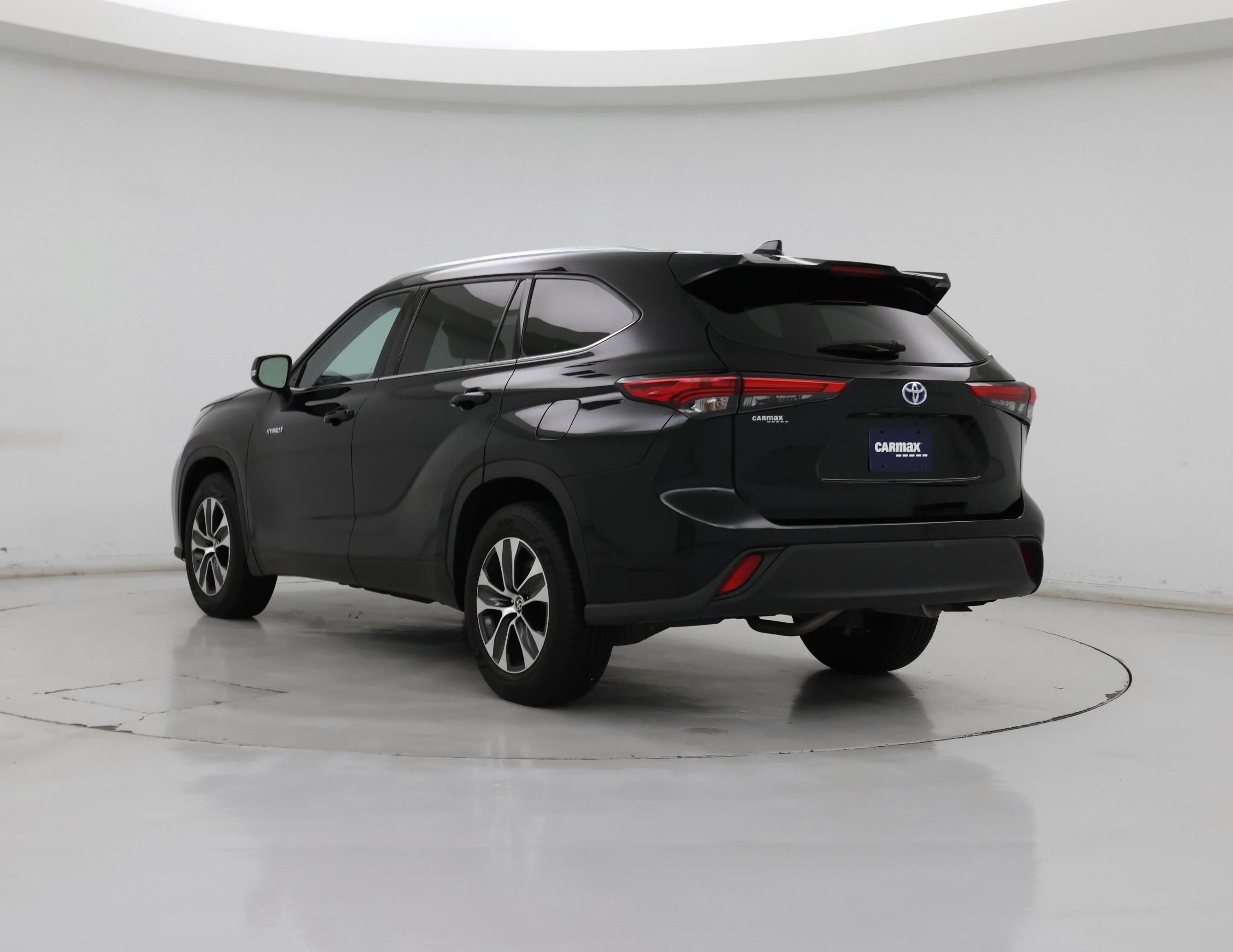 Thumbnail: 2021 Toyota Highlander - 2