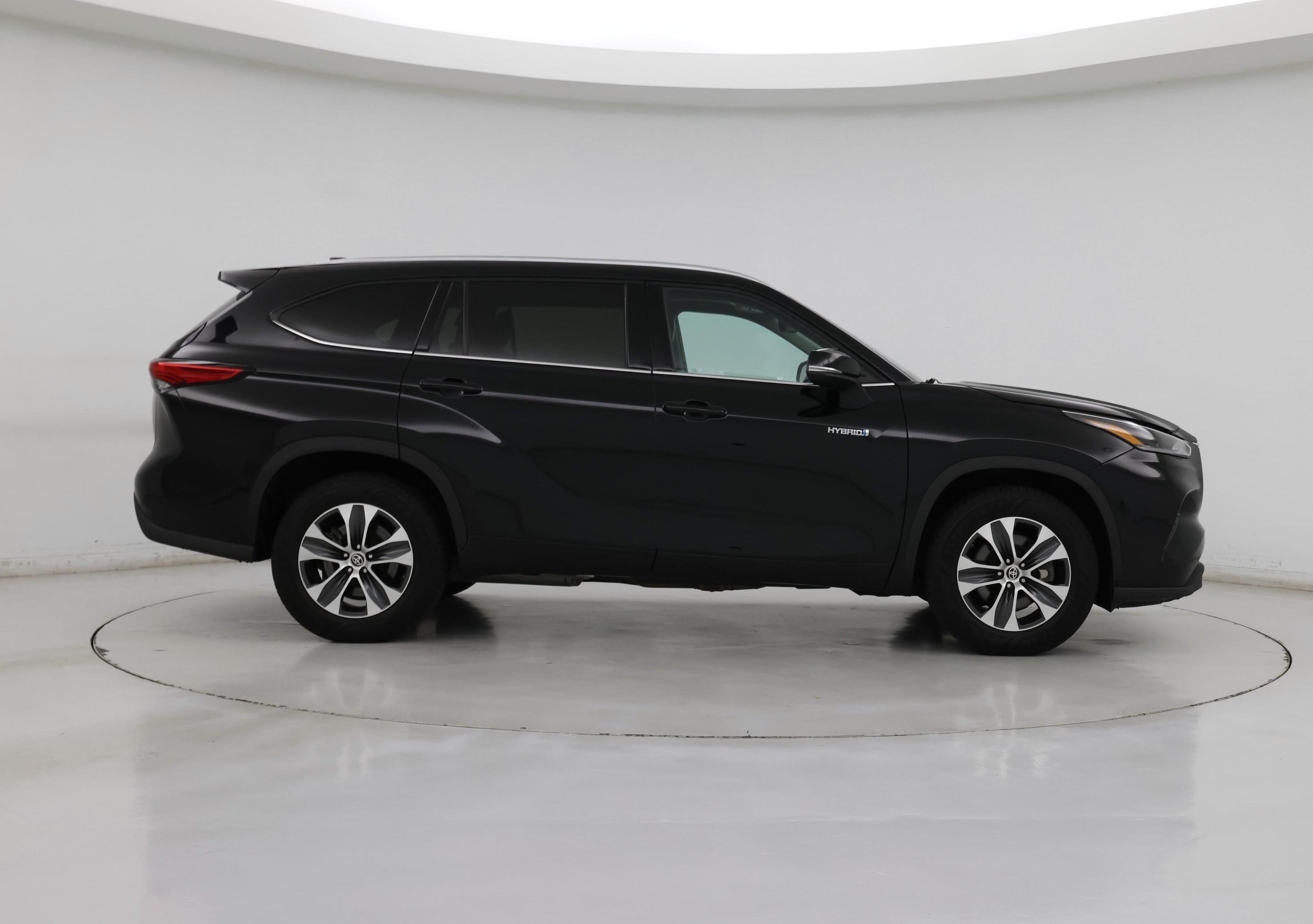 Thumbnail: 2021 Toyota Highlander - 7