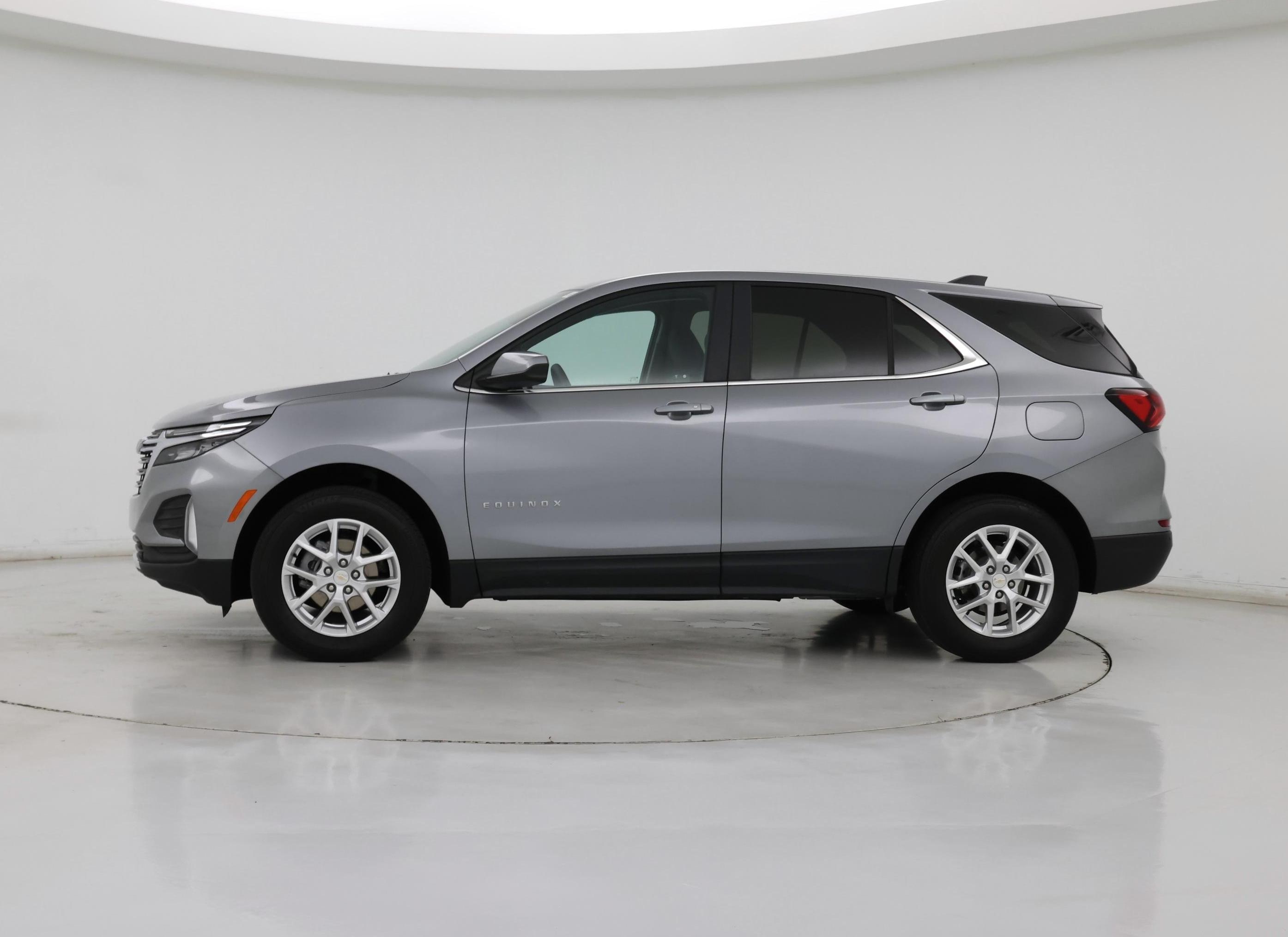 Thumbnail: 2023 Chevrolet Equinox - 3