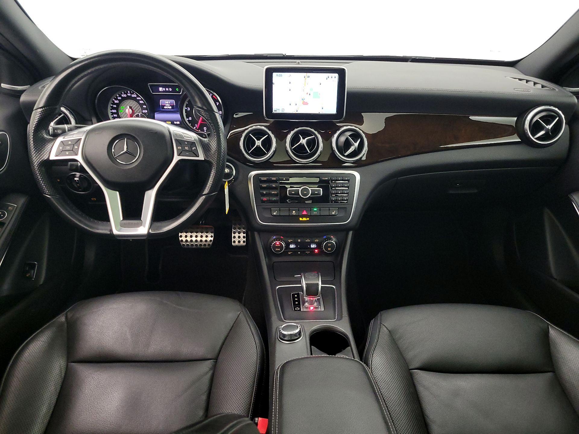 Thumbnail: 2015 Mercedes-Benz GLA - 9