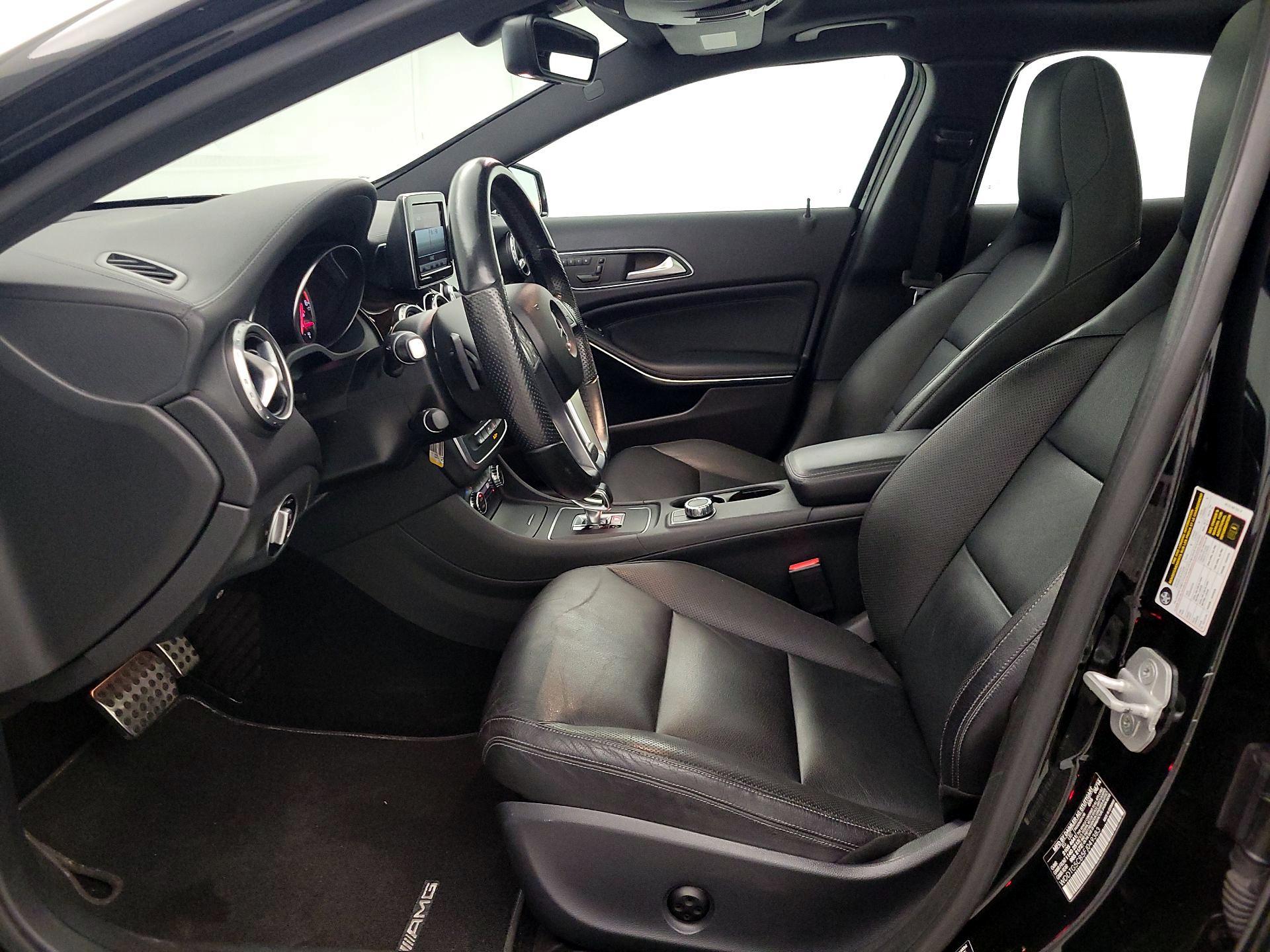 Thumbnail: 2015 Mercedes-Benz GLA - 11
