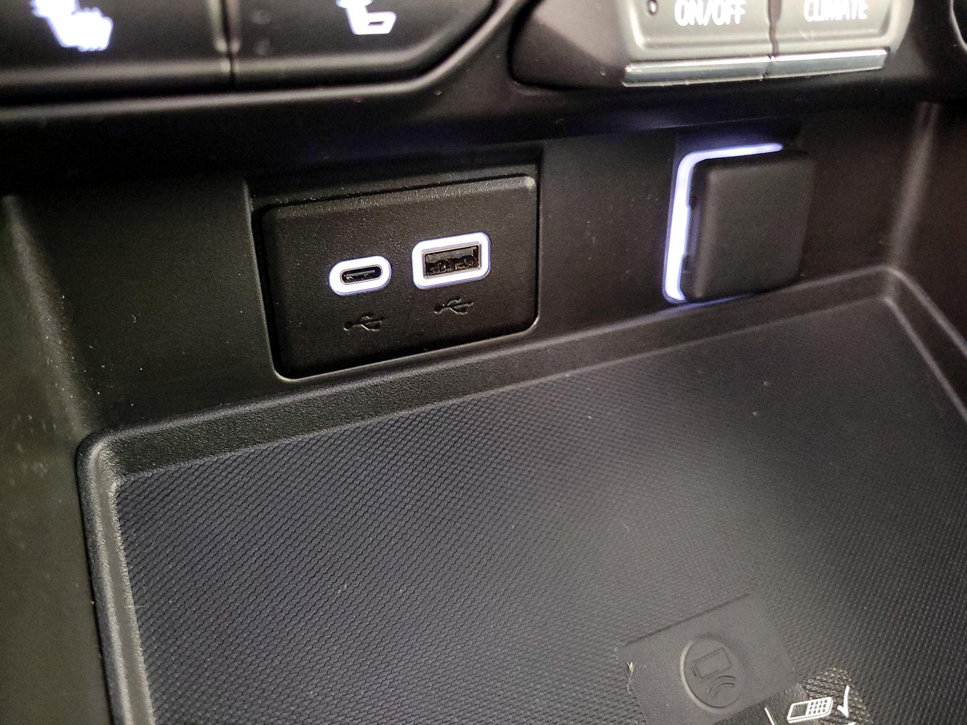 Thumbnail: 2023 Chevrolet Tahoe - 18