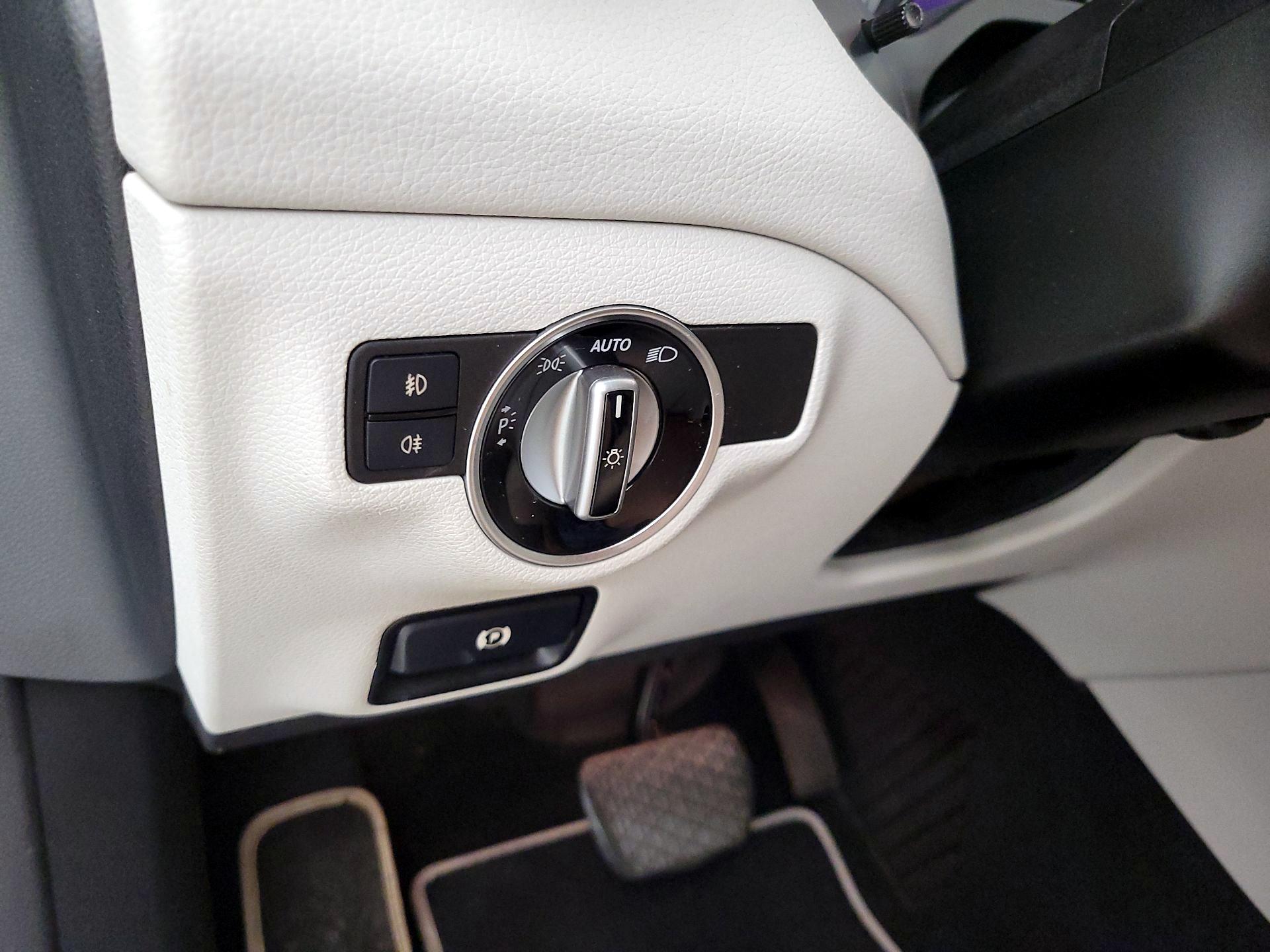 Thumbnail: 2015 Mercedes-Benz GLA - 13