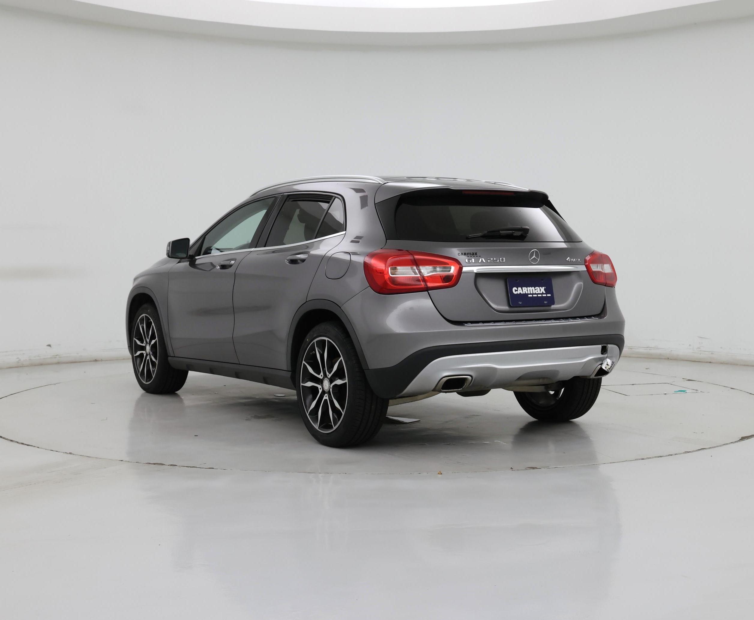 Thumbnail: 2015 Mercedes-Benz GLA - 2