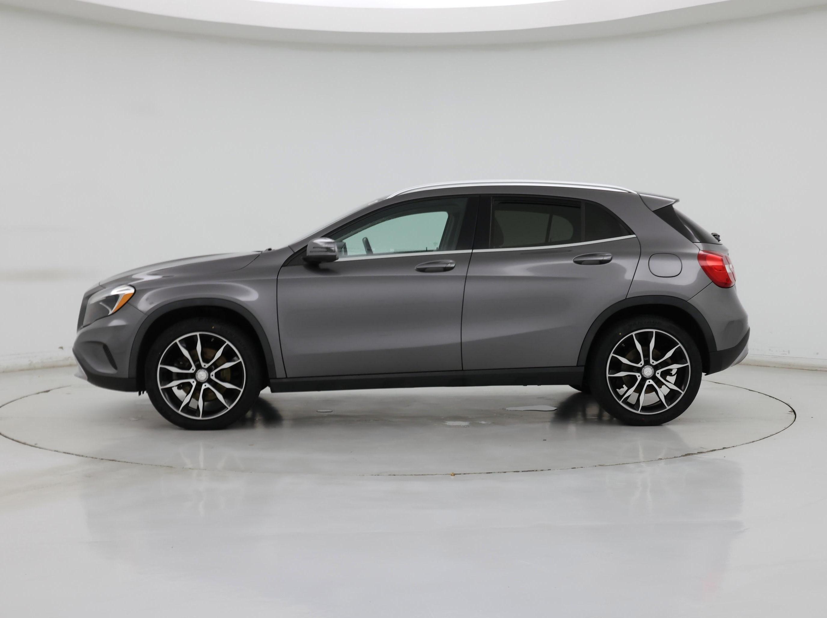 Thumbnail: 2015 Mercedes-Benz GLA - 3