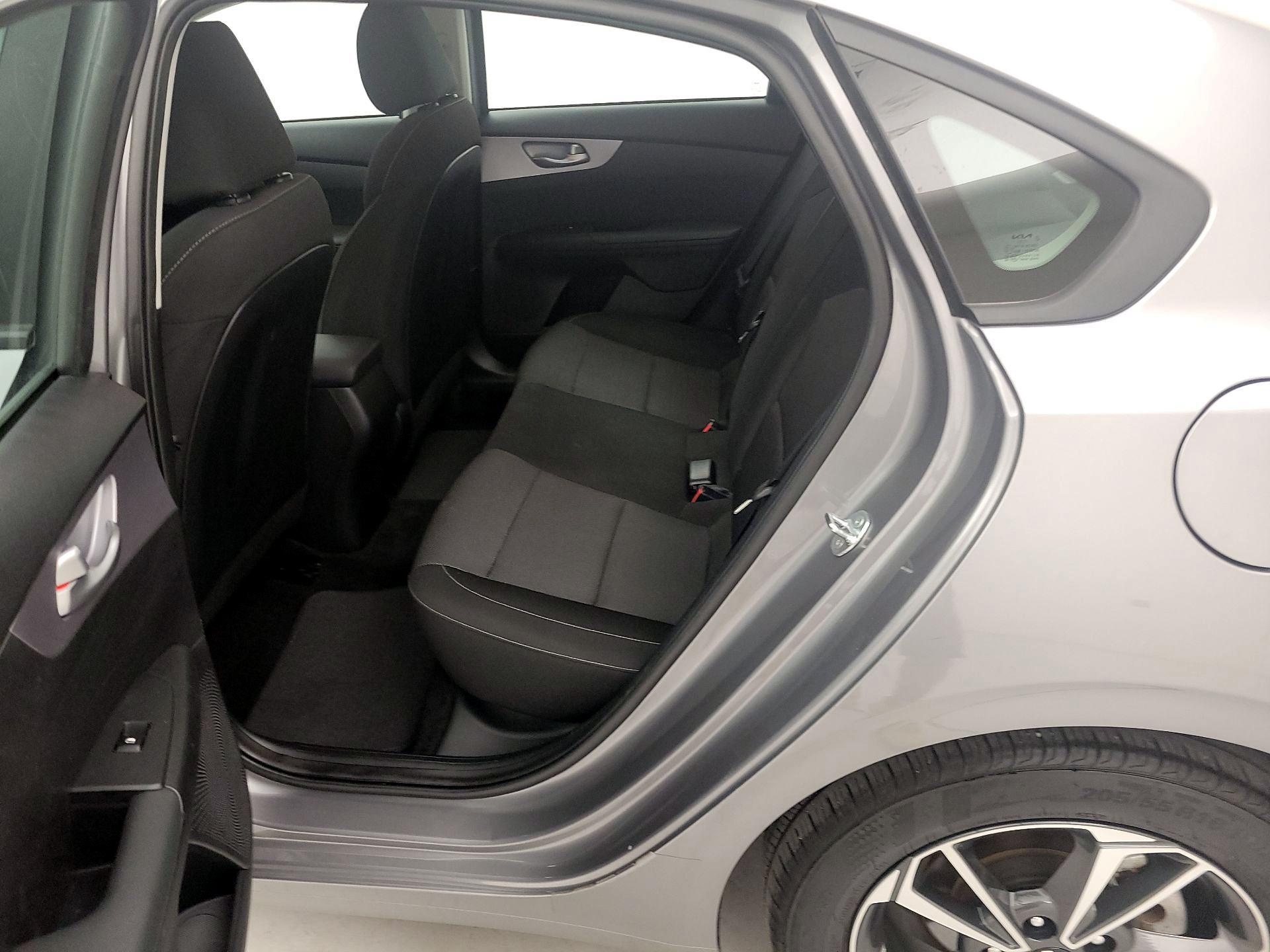 Thumbnail: 2024 Kia Forte - 19