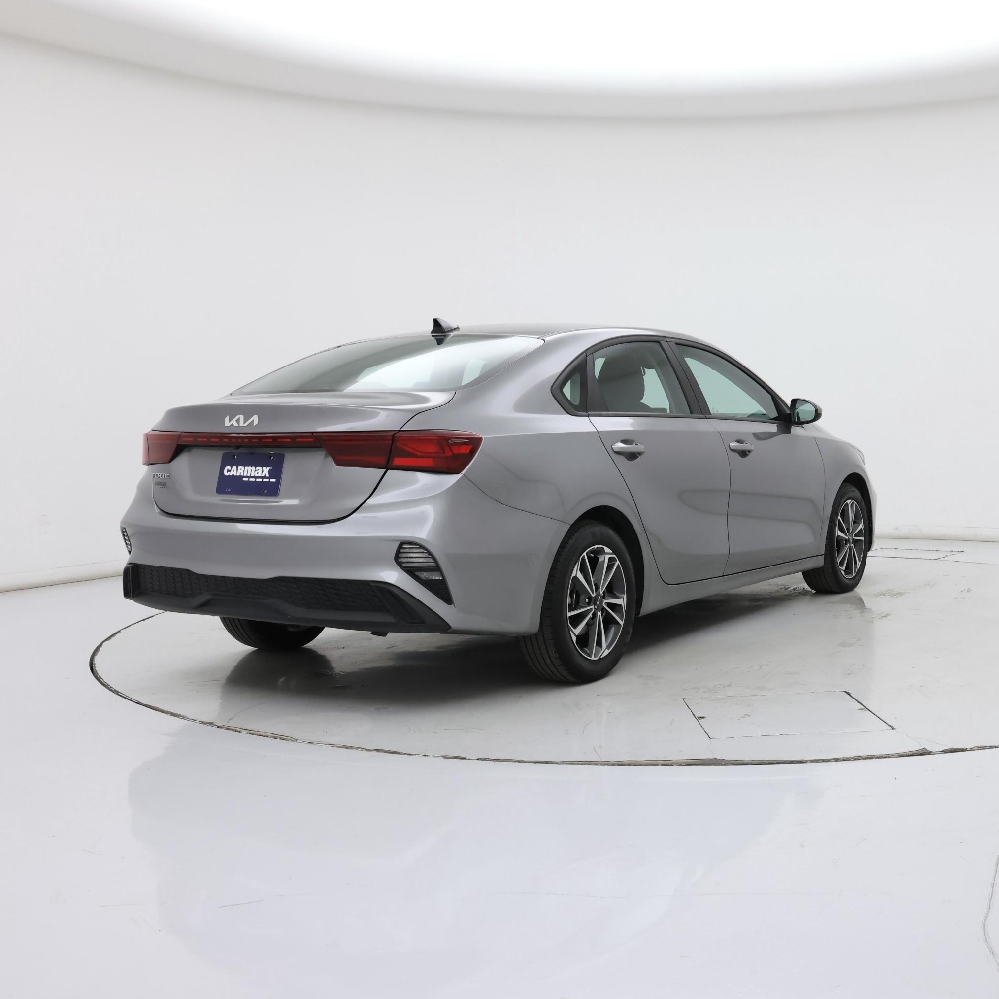 Thumbnail: 2024 Kia Forte - 8