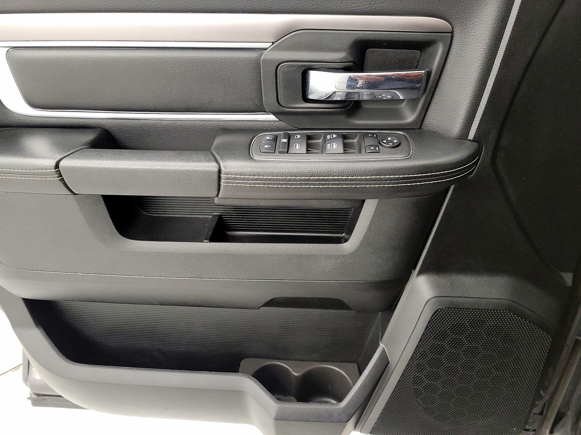 Thumbnail: 2023 RAM 1500 Classic - 12