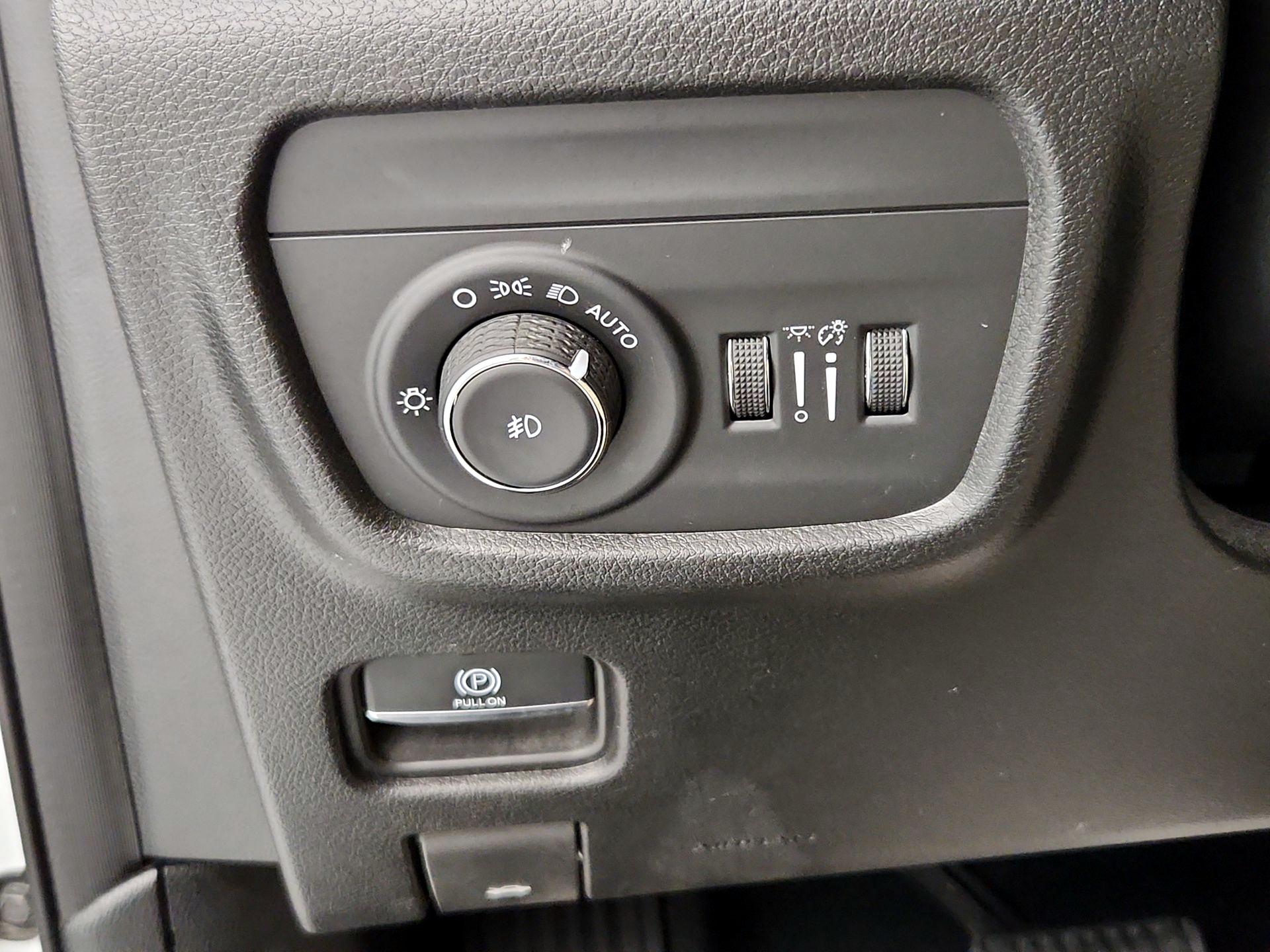 Thumbnail: 2023 Jeep Grand Cherokee - 13