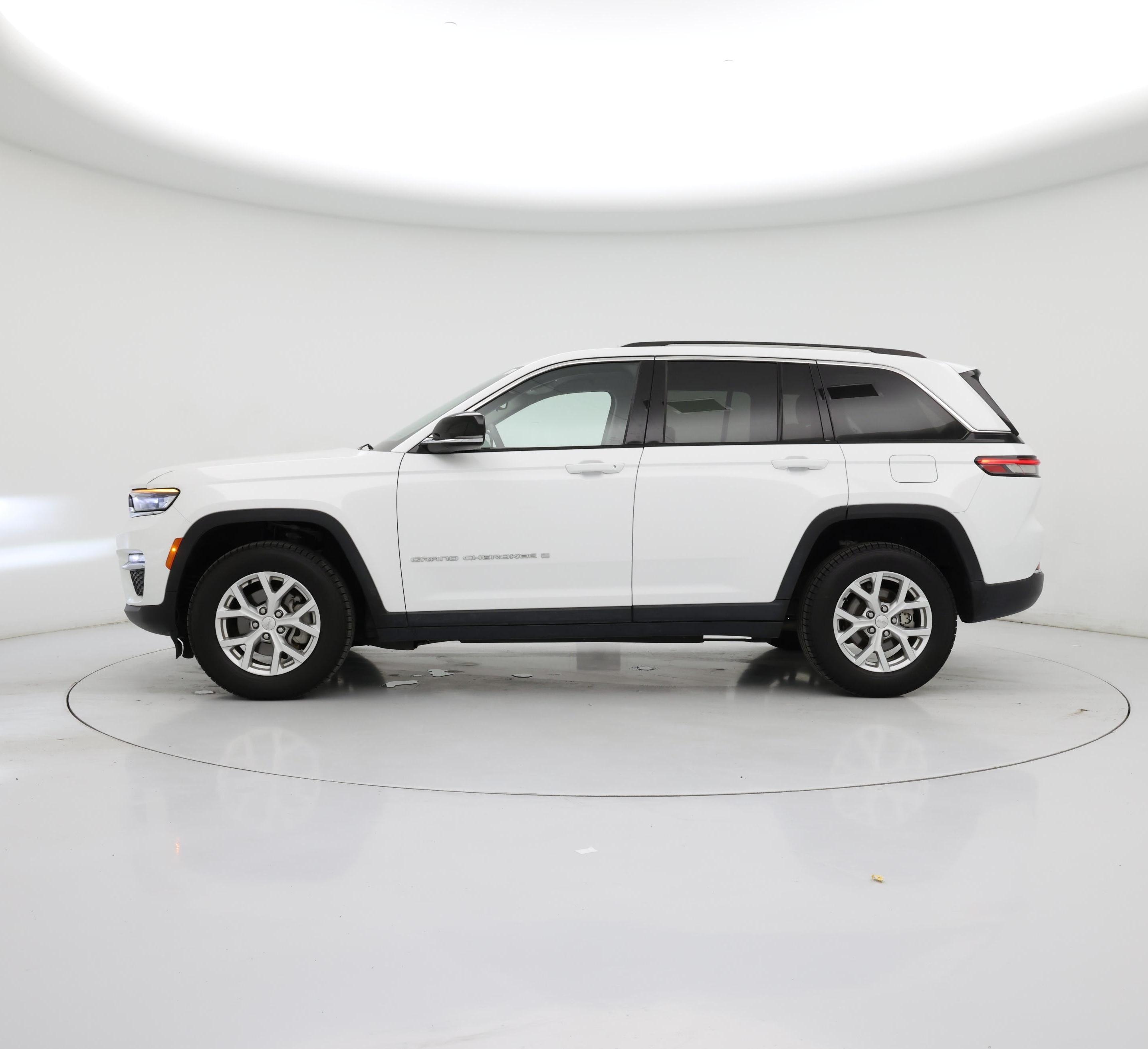 Thumbnail: 2023 Jeep Grand Cherokee - 3