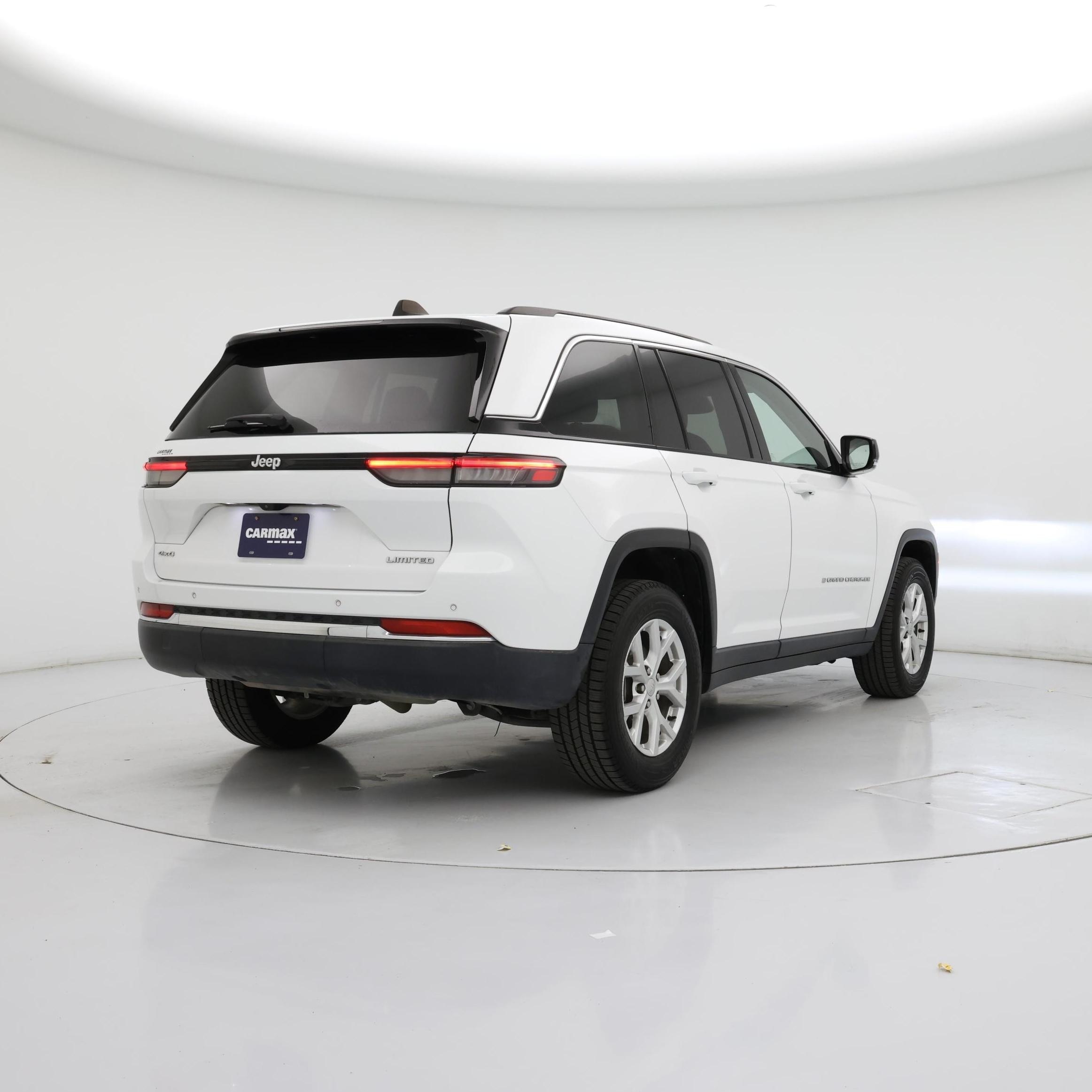 Thumbnail: 2023 Jeep Grand Cherokee - 8