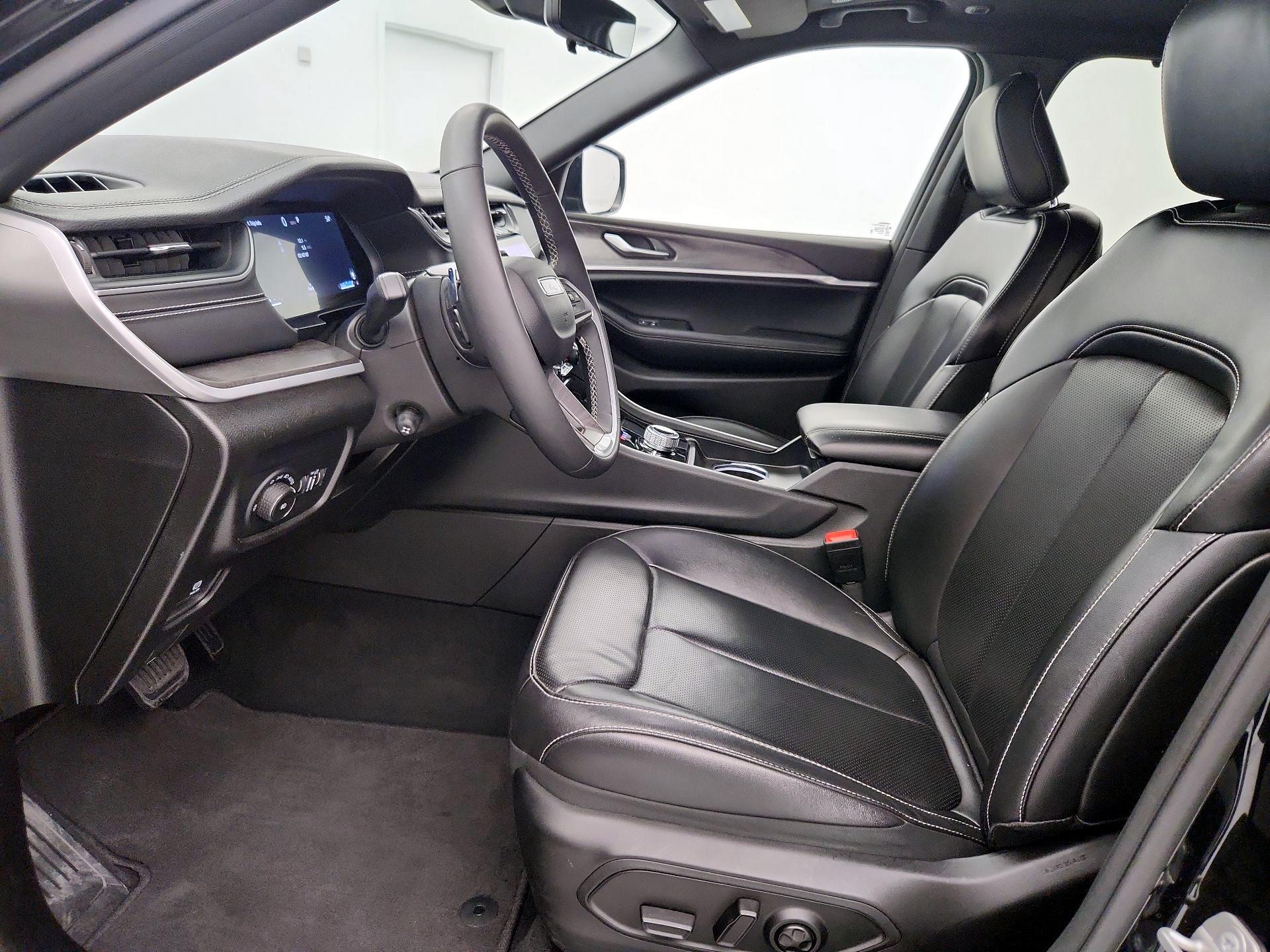 Thumbnail: 2024 Jeep Grand Cherokee L - 11