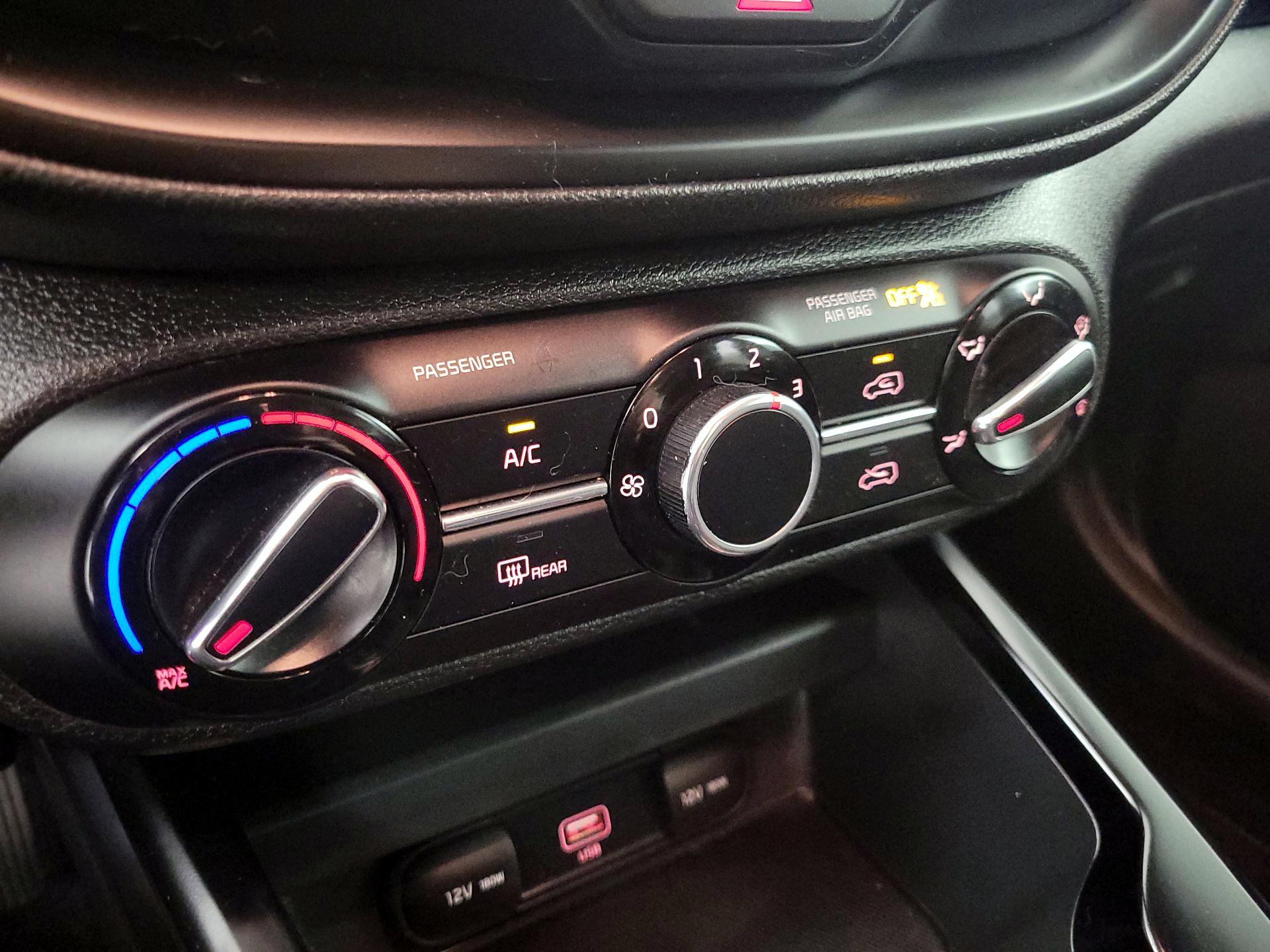 Thumbnail: 2020 Kia Soul - 16