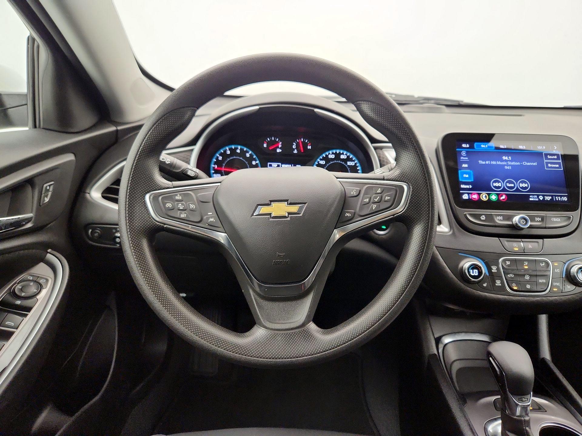 Thumbnail: 2024 Chevrolet Malibu - 10