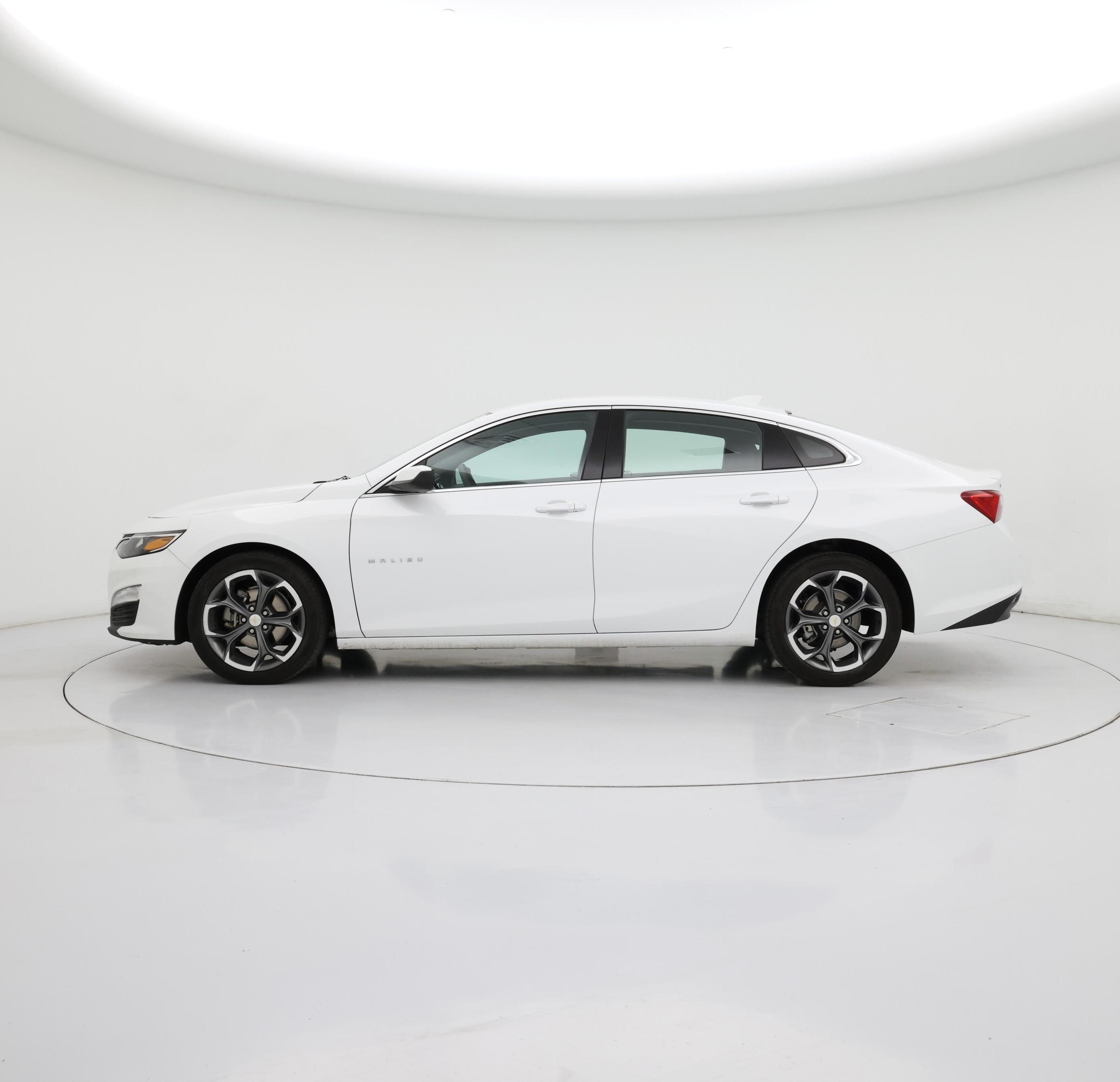 Thumbnail: 2024 Chevrolet Malibu - 3