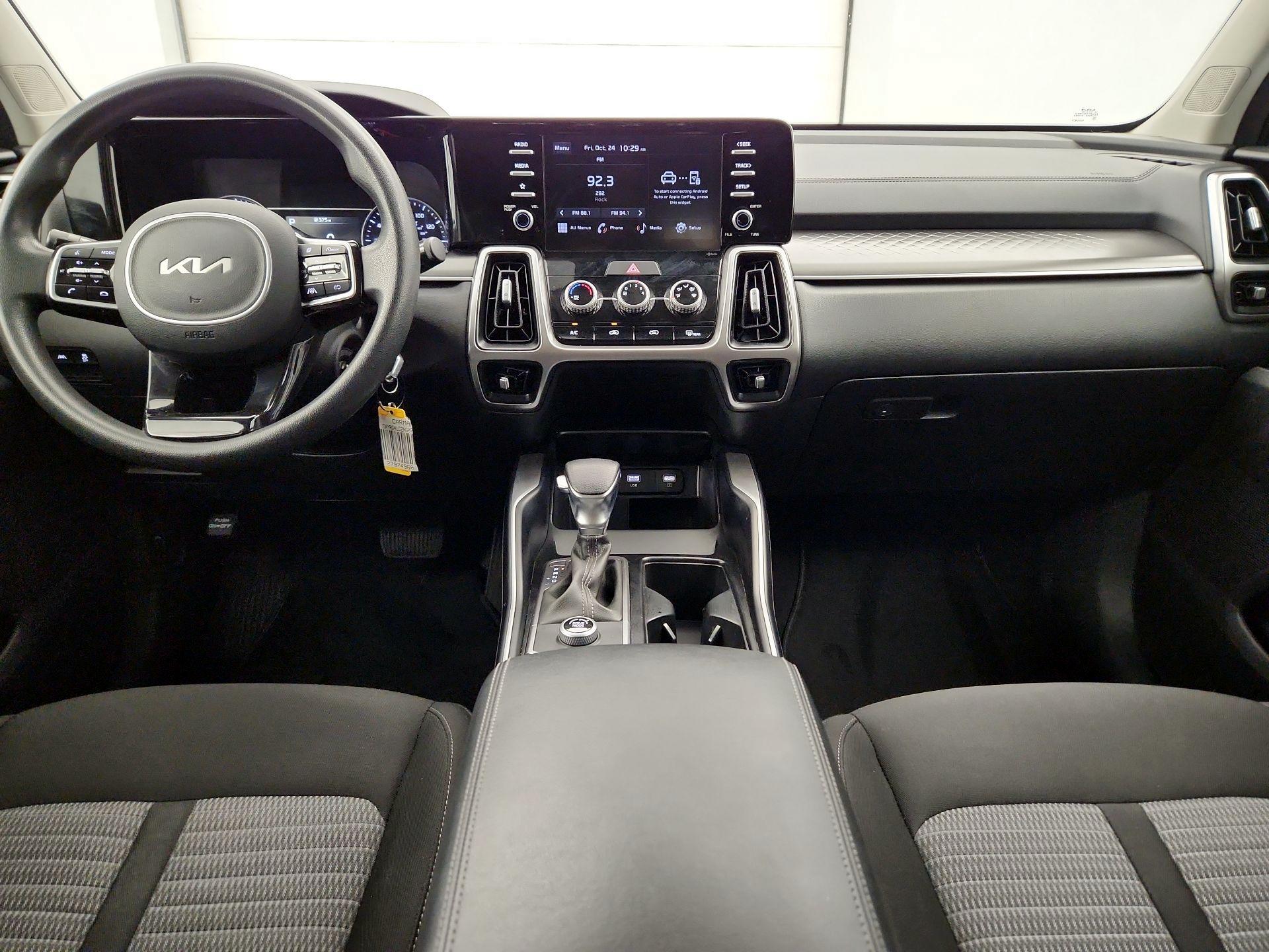 Thumbnail: 2022 Kia Sorento - 9