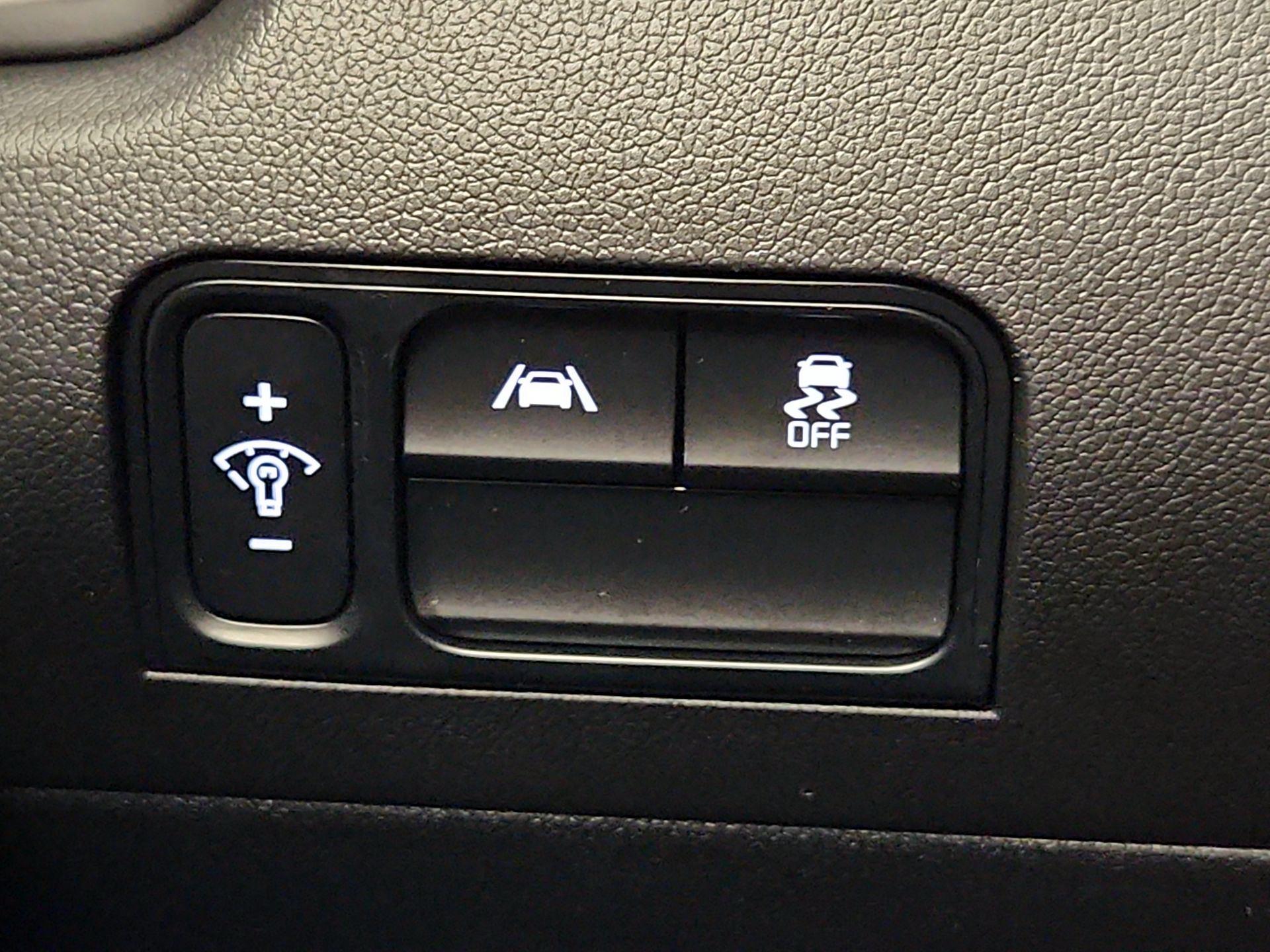 Thumbnail: 2022 Kia Sorento - 13