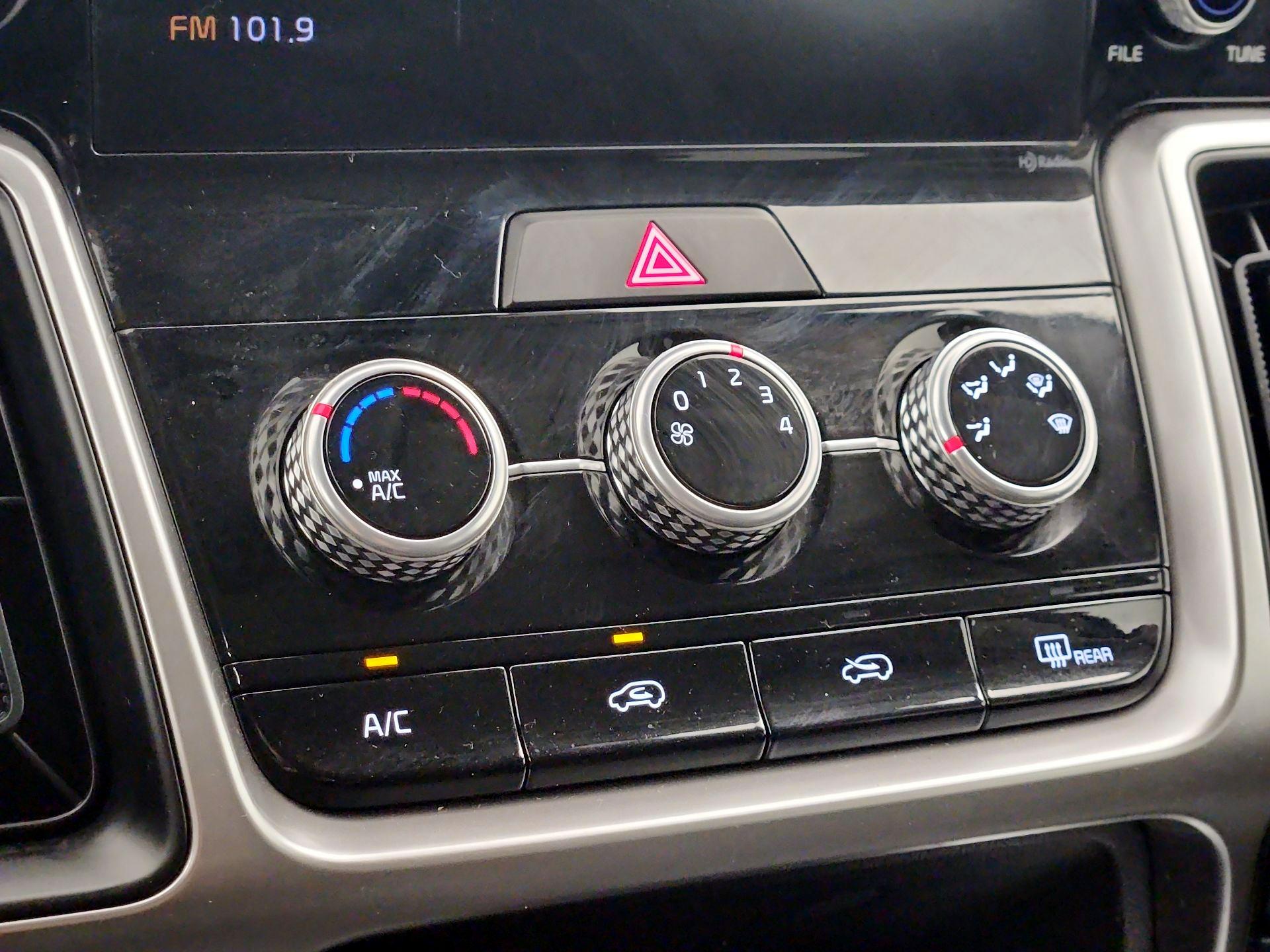 Thumbnail: 2022 Kia Sorento - 16