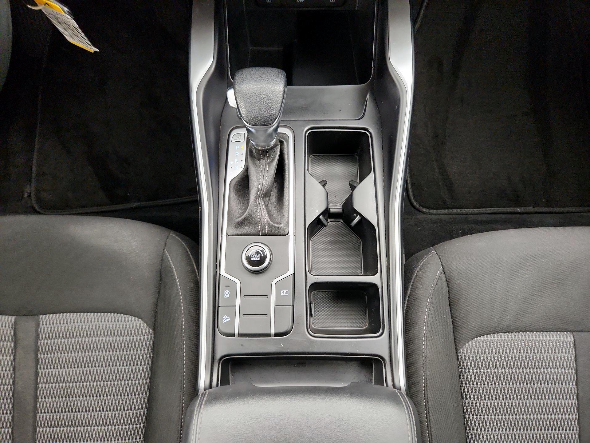 Thumbnail: 2022 Kia Sorento - 17