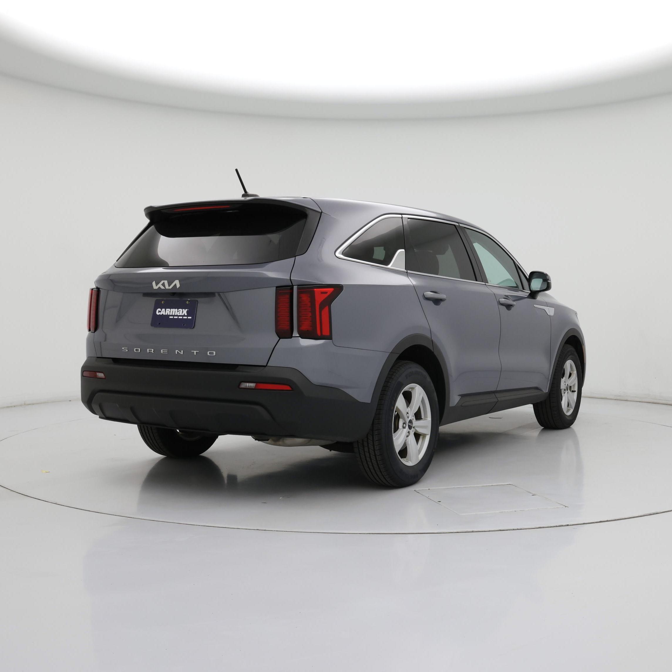 Thumbnail: 2022 Kia Sorento - 8