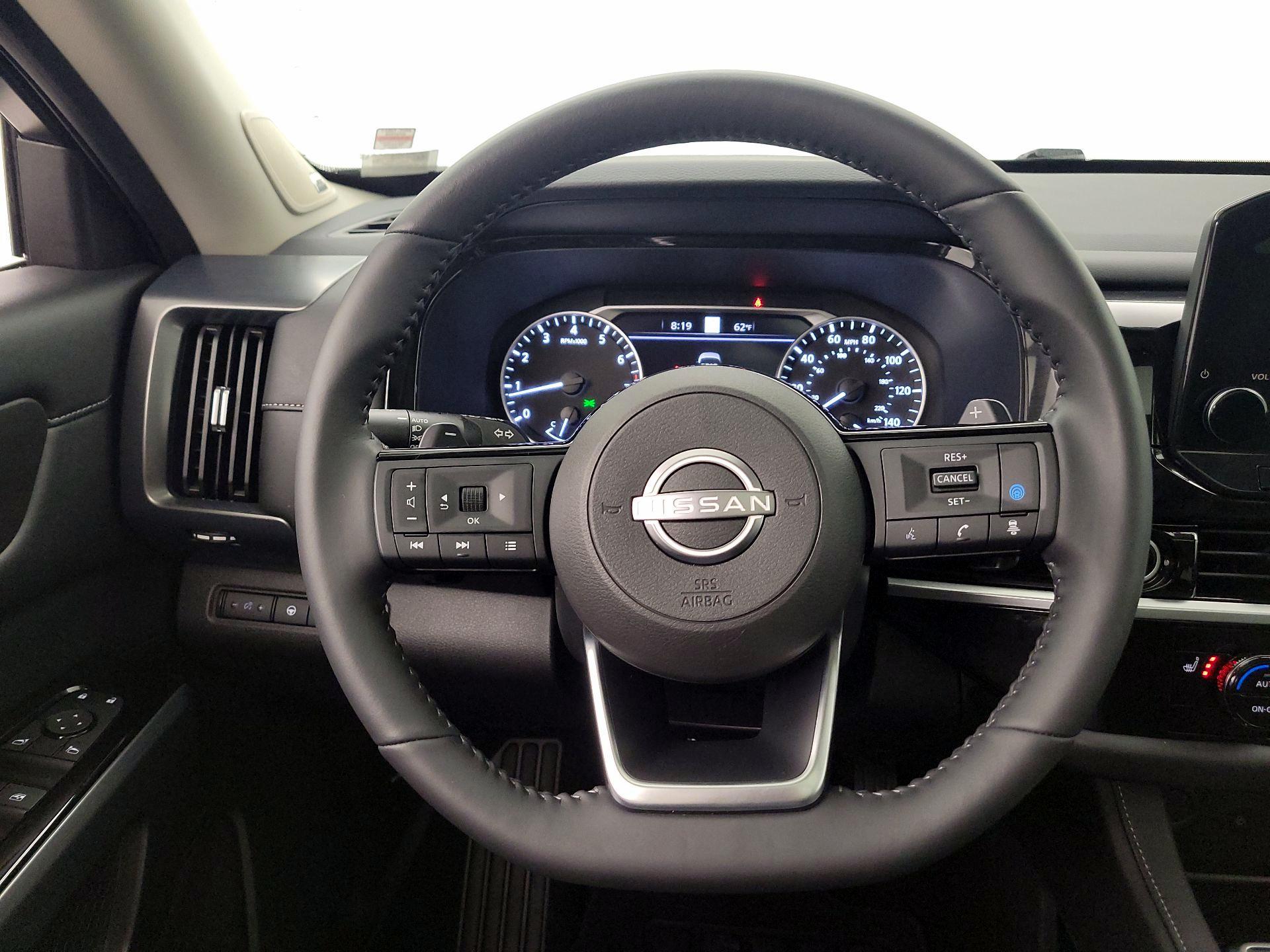 Thumbnail: 2024 Nissan Pathfinder - 10