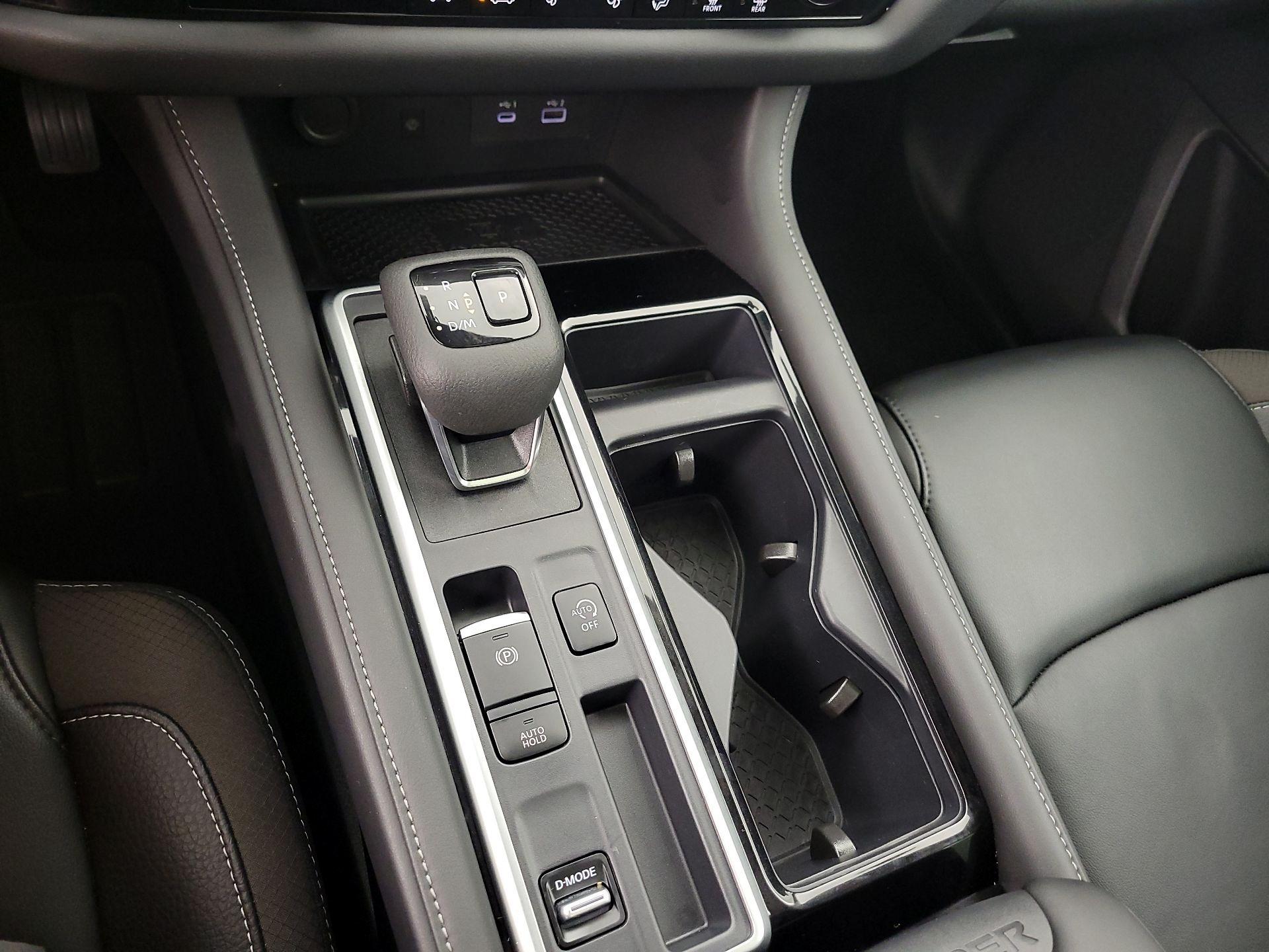 Thumbnail: 2024 Nissan Pathfinder - 18