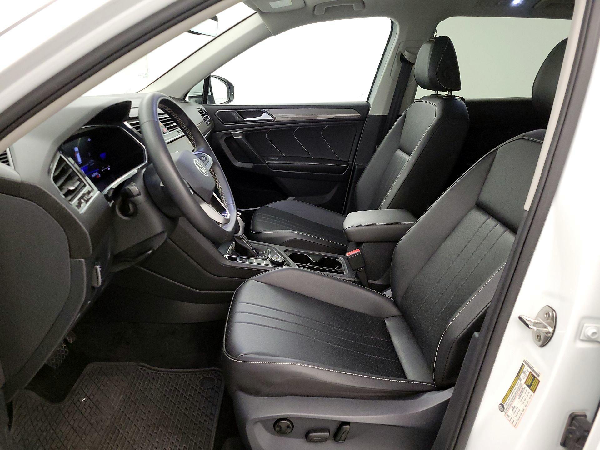 Thumbnail: 2024 Volkswagen Tiguan - 11