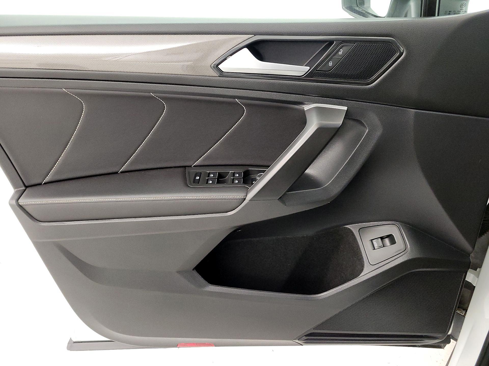 Thumbnail: 2024 Volkswagen Tiguan - 12