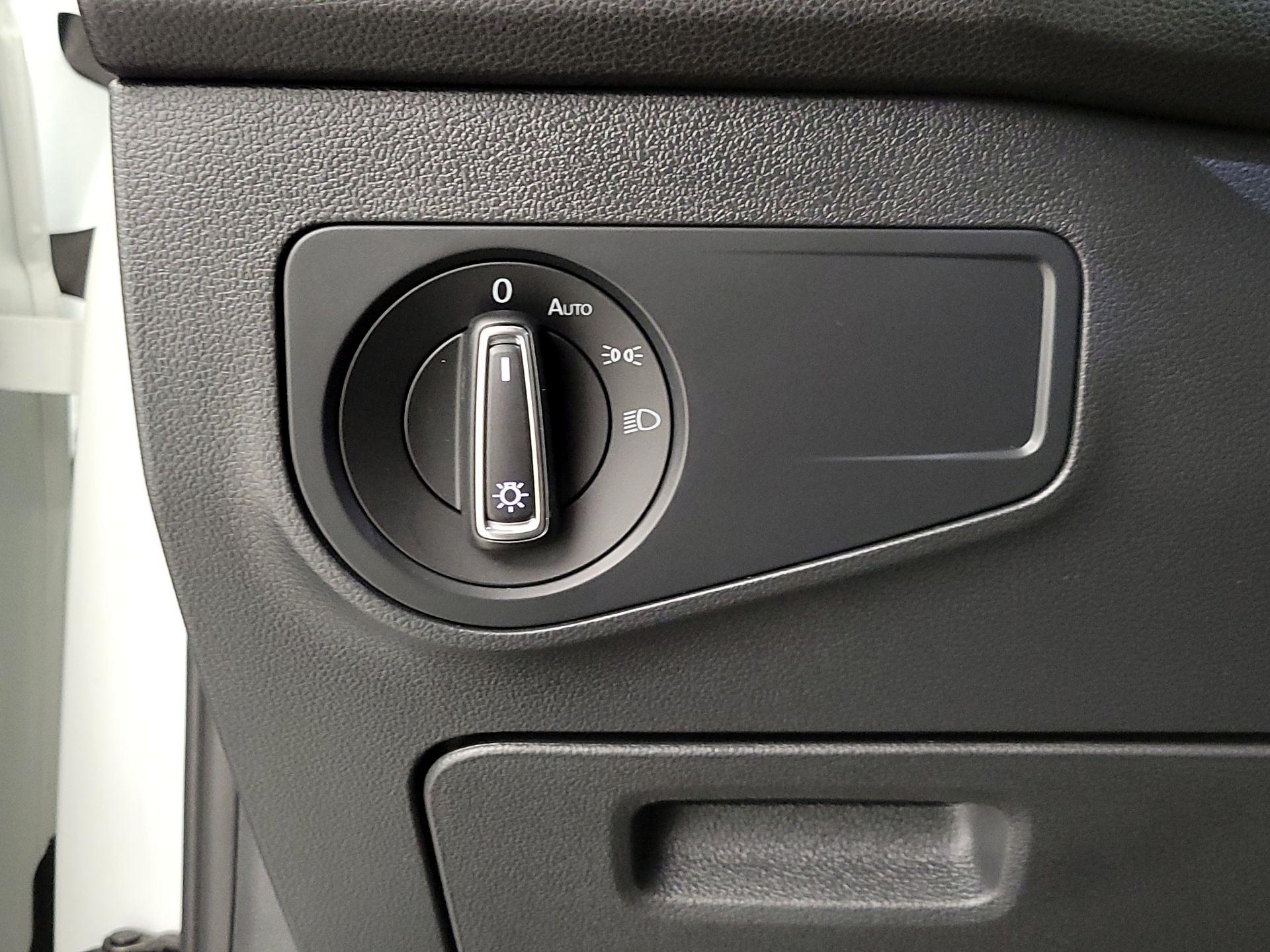 Thumbnail: 2024 Volkswagen Tiguan - 13