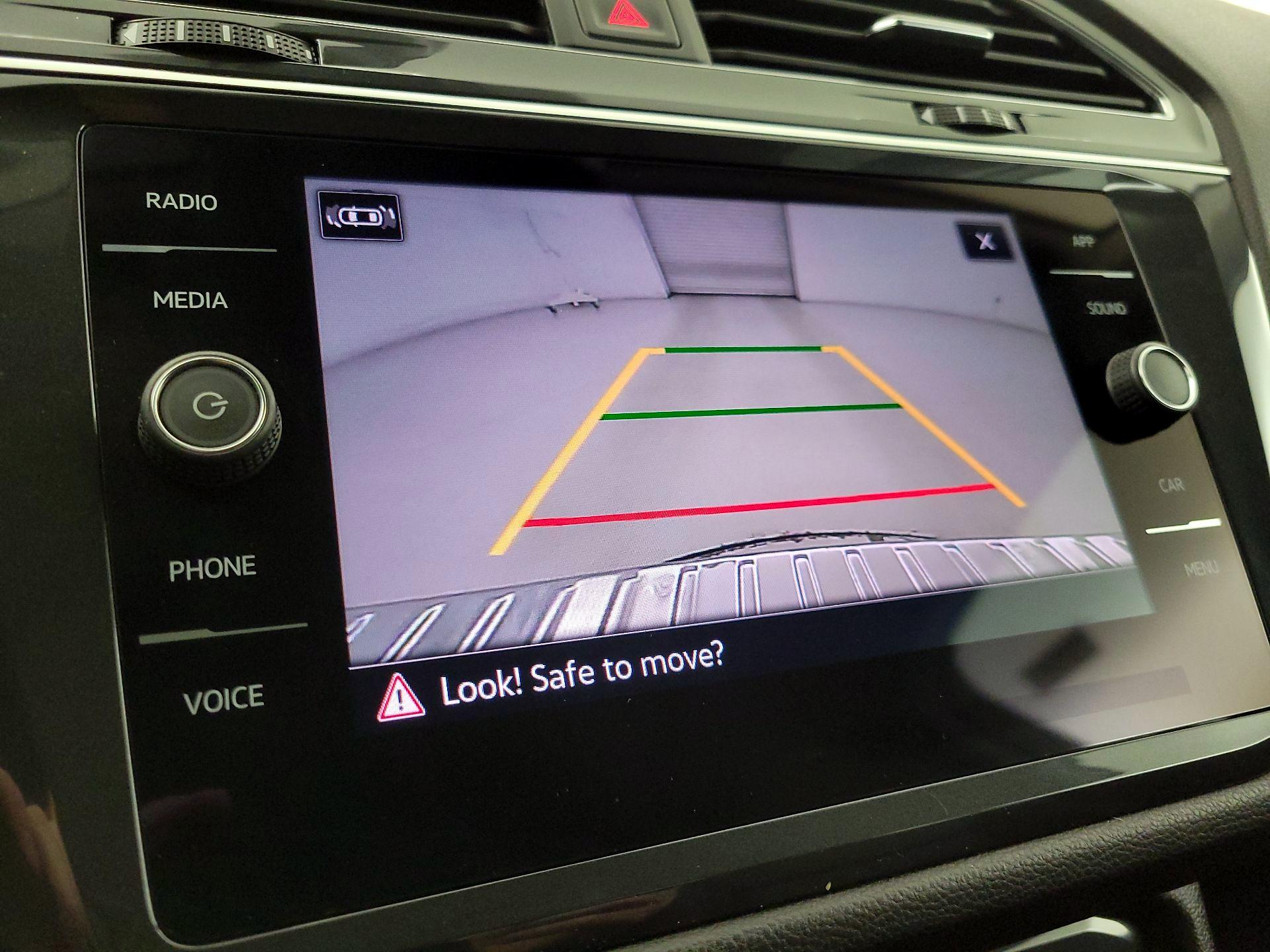 Thumbnail: 2024 Volkswagen Tiguan - 14