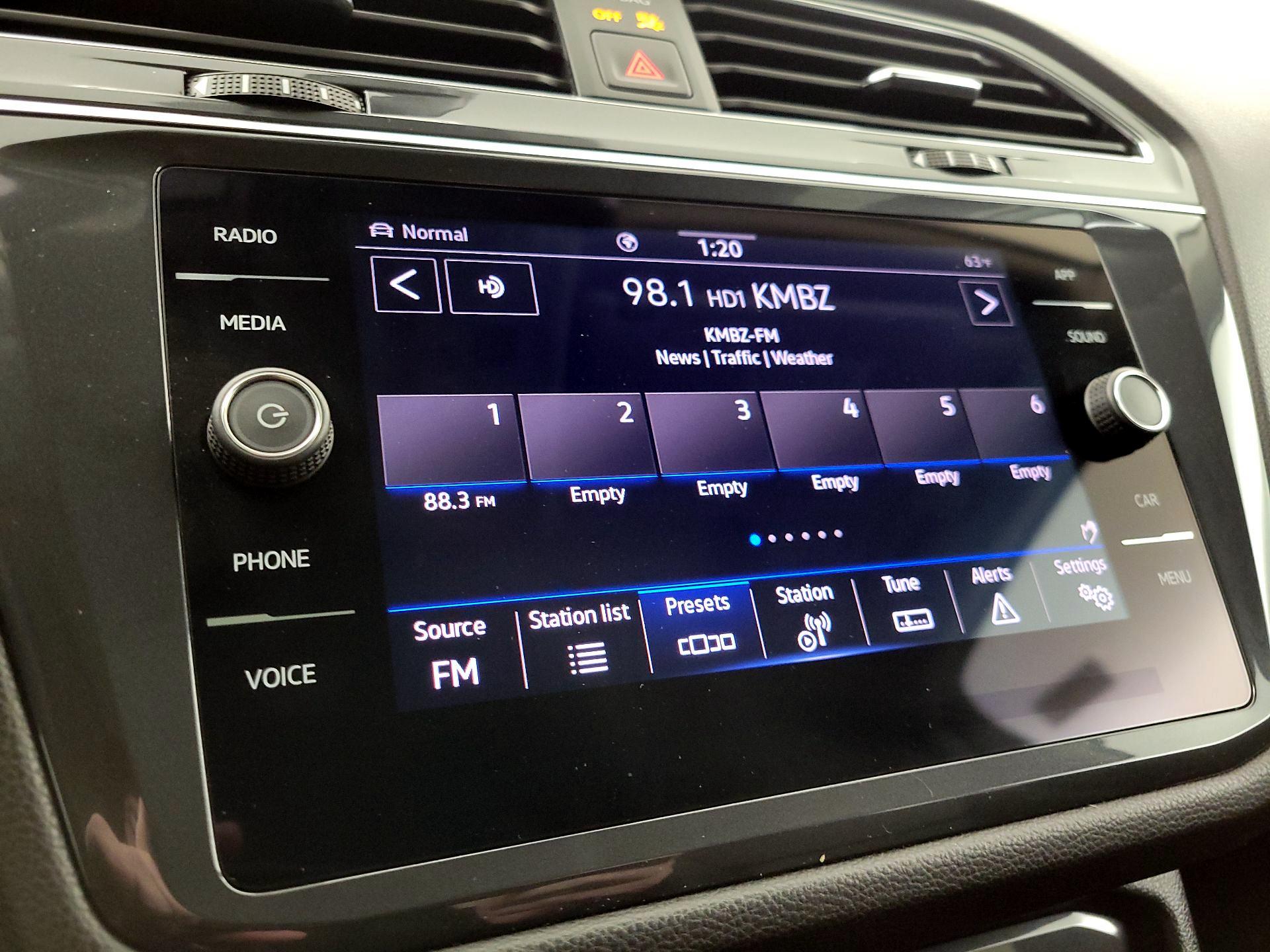 Thumbnail: 2024 Volkswagen Tiguan - 15