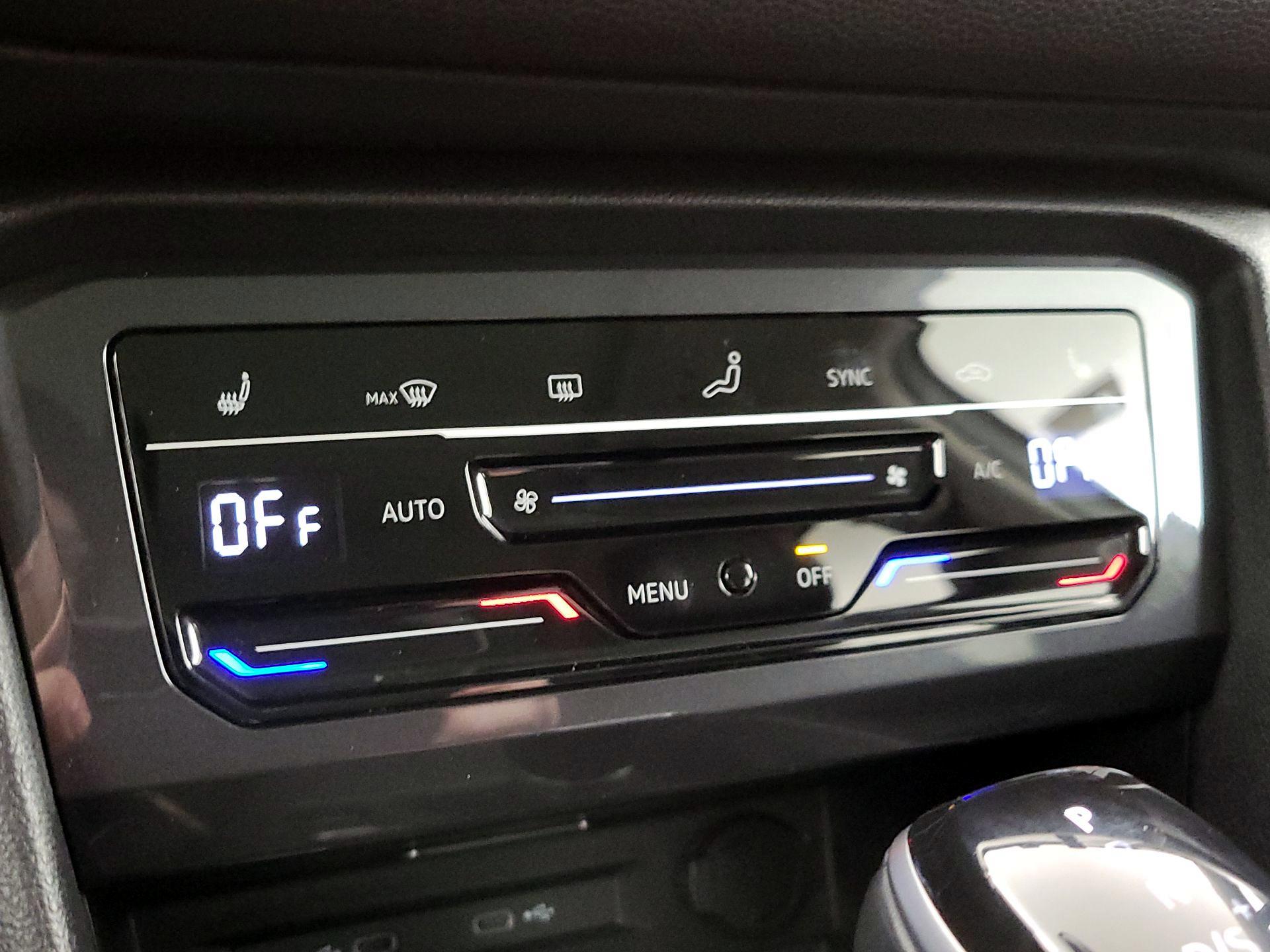 Thumbnail: 2024 Volkswagen Tiguan - 16