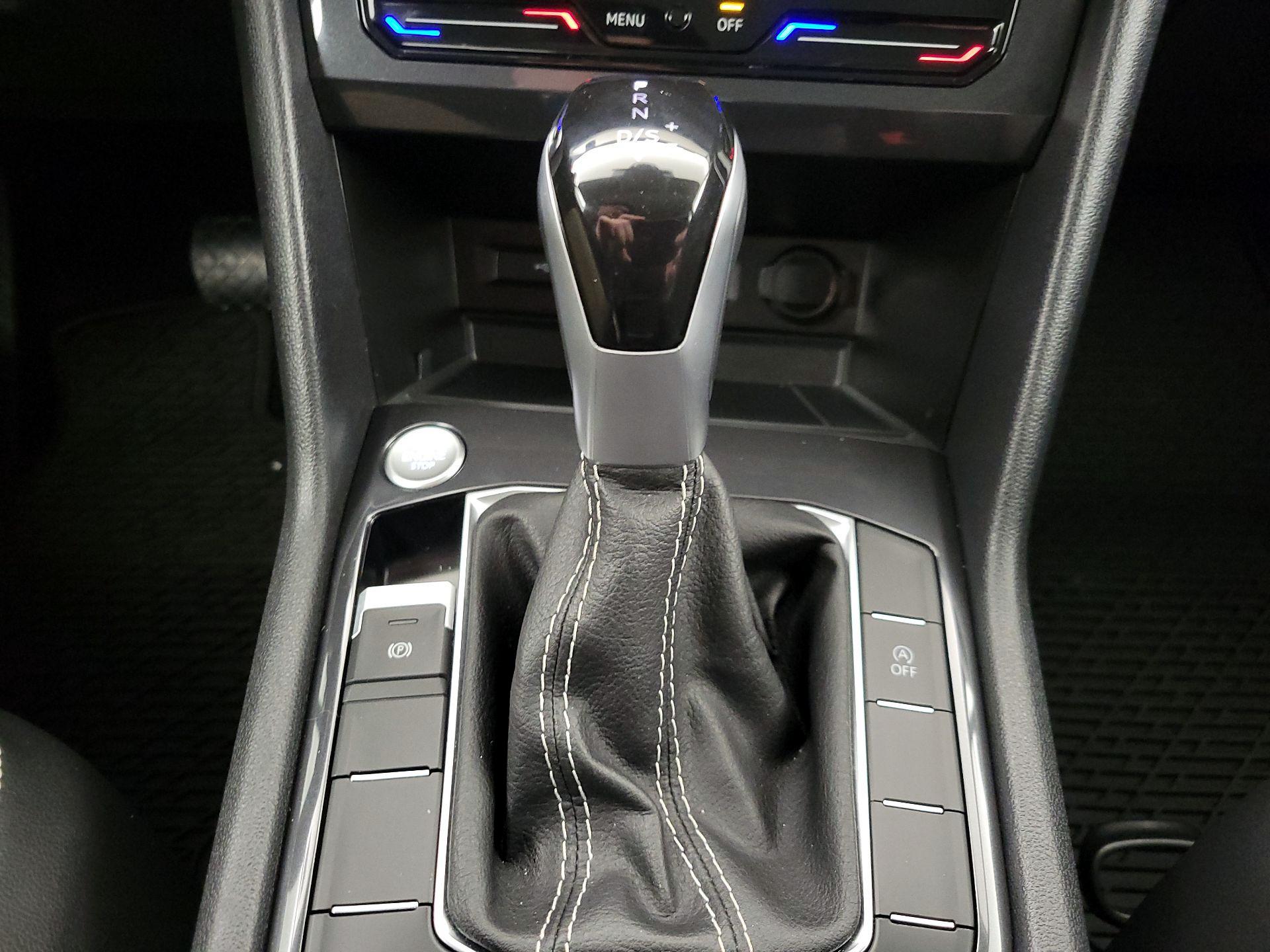 Thumbnail: 2024 Volkswagen Tiguan - 17