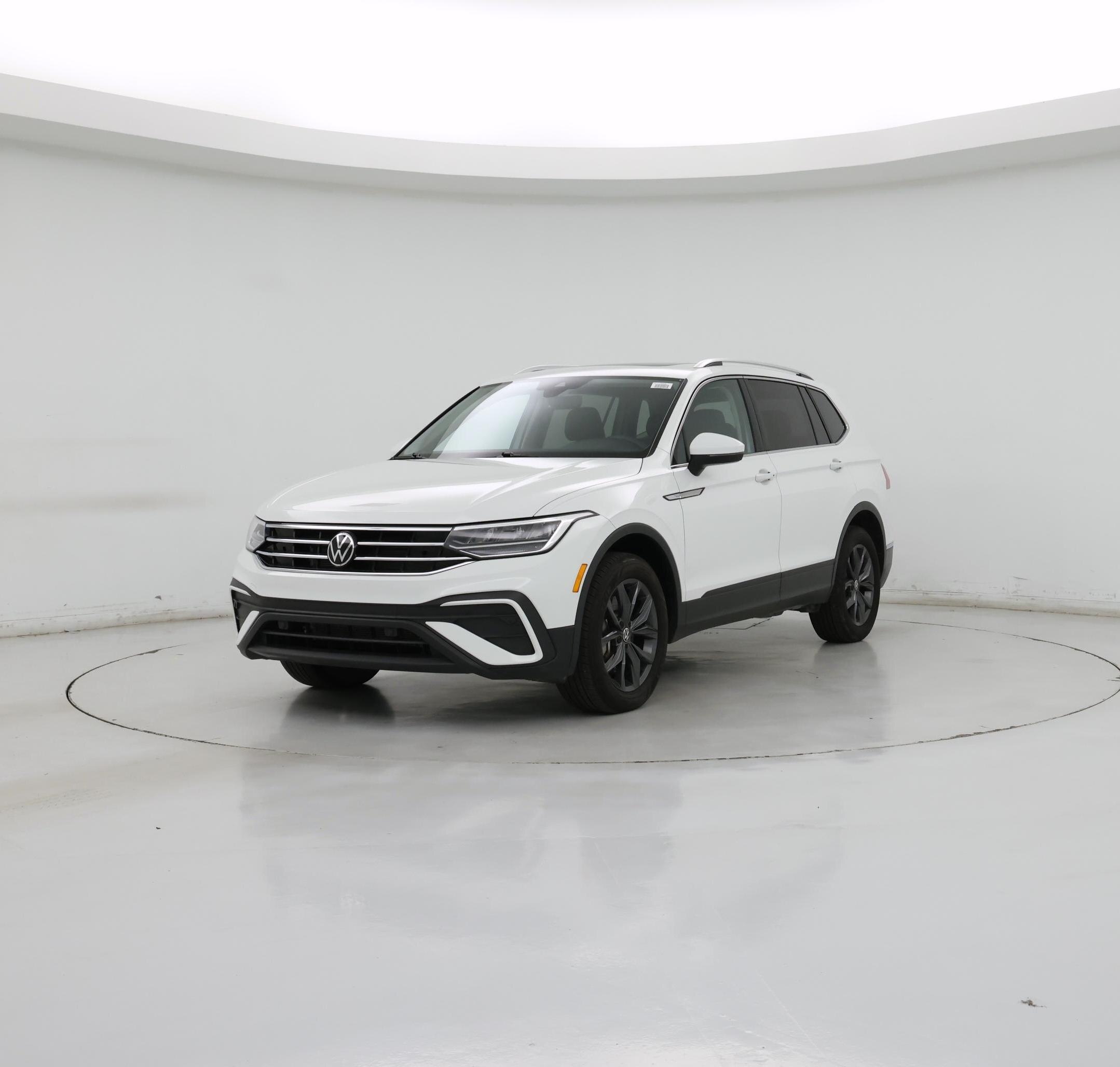 Thumbnail: 2024 Volkswagen Tiguan - 4