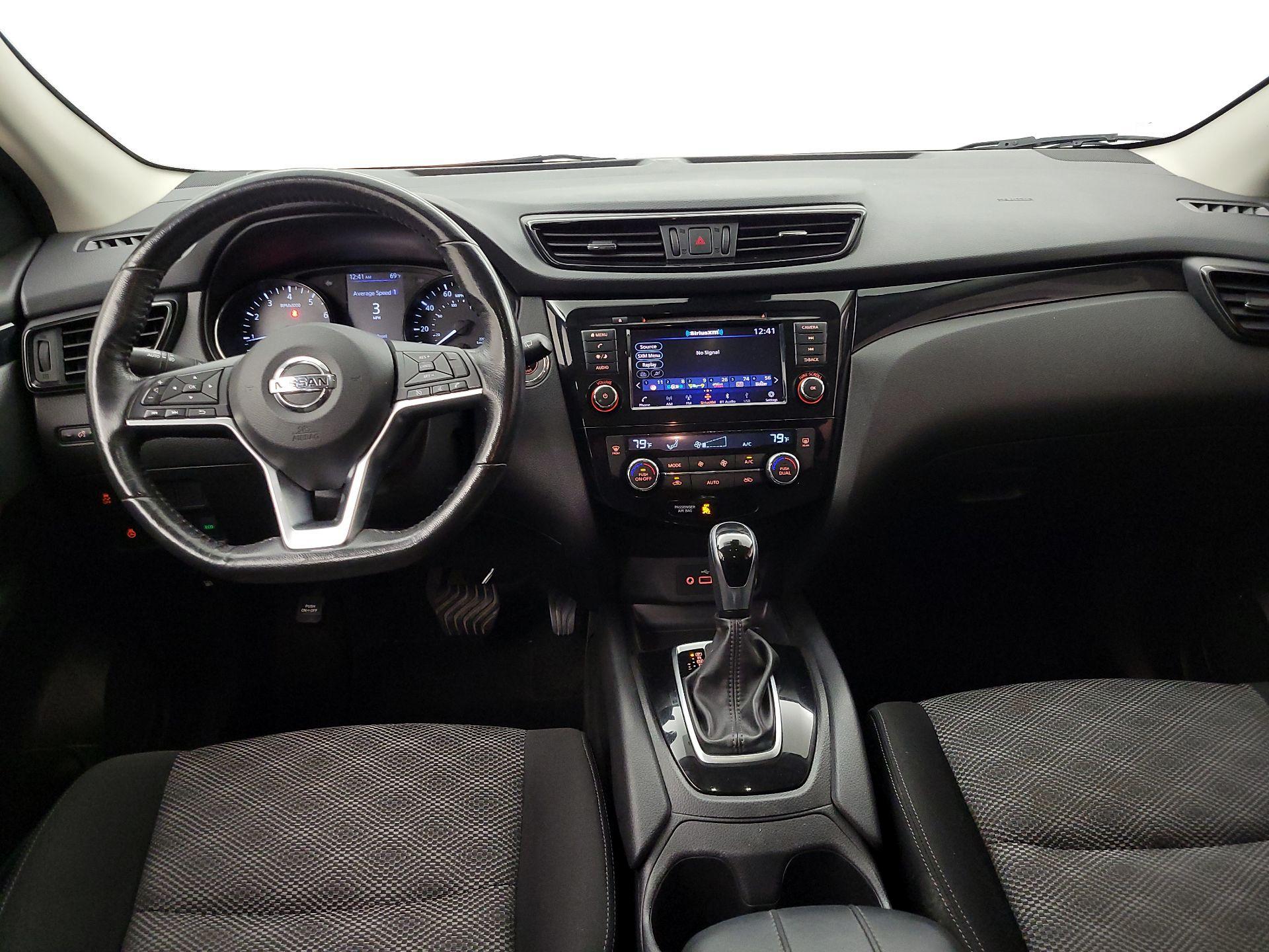 Thumbnail: 2019 Nissan Rogue Sport - 9