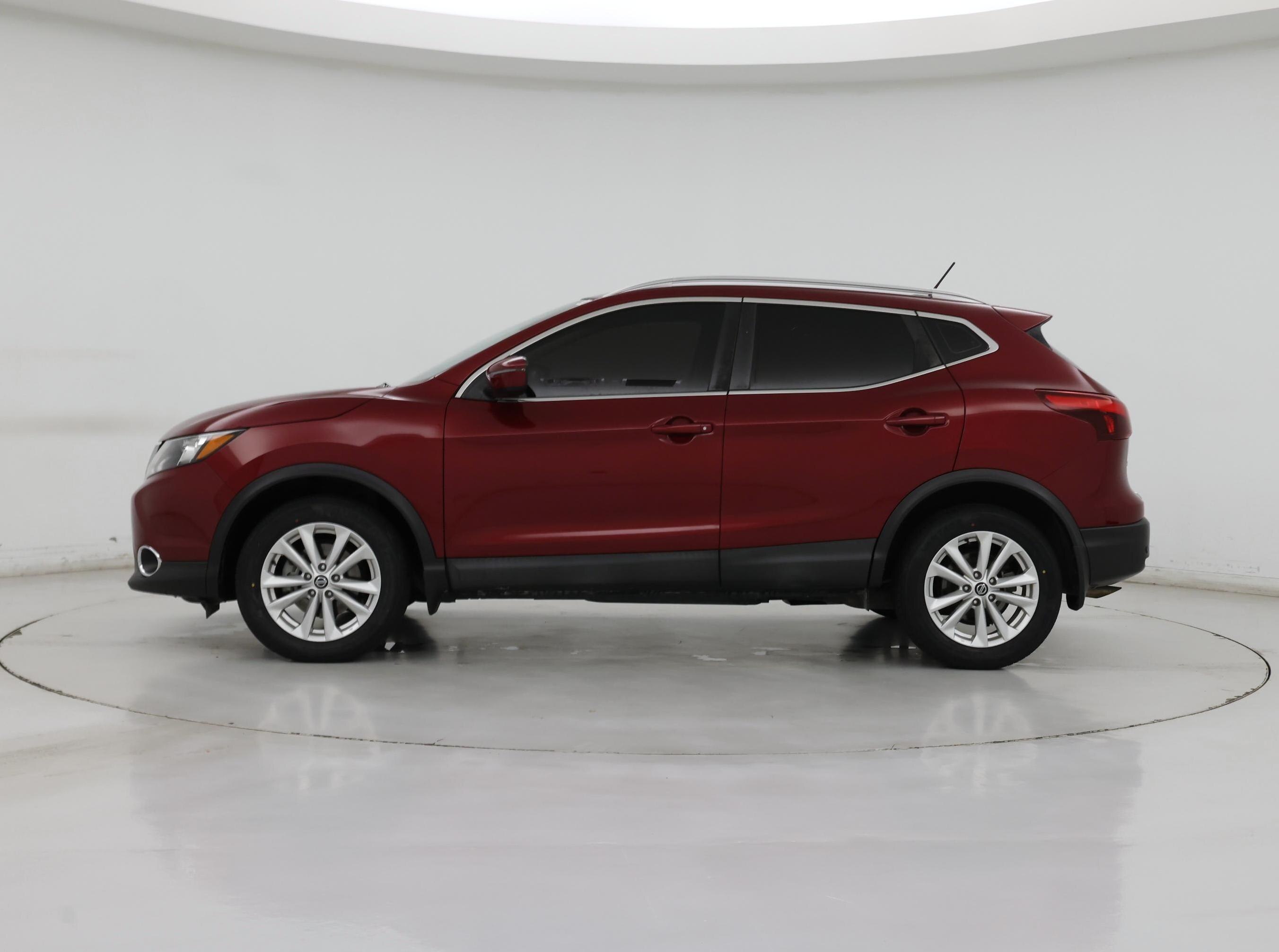 Thumbnail: 2019 Nissan Rogue Sport - 3