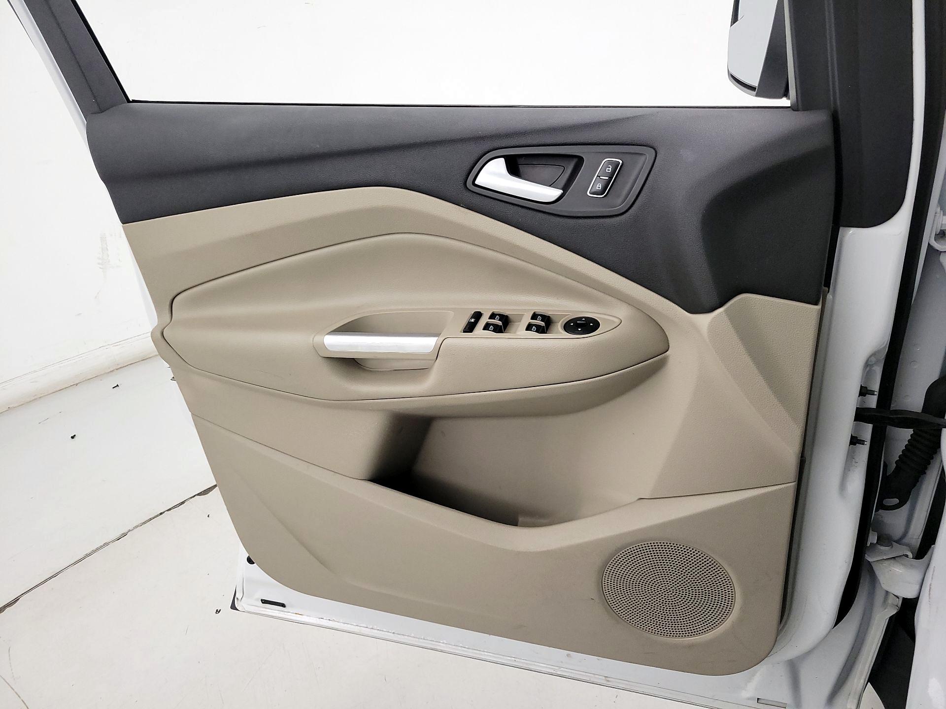 Thumbnail: 2015 Ford Escape - 12