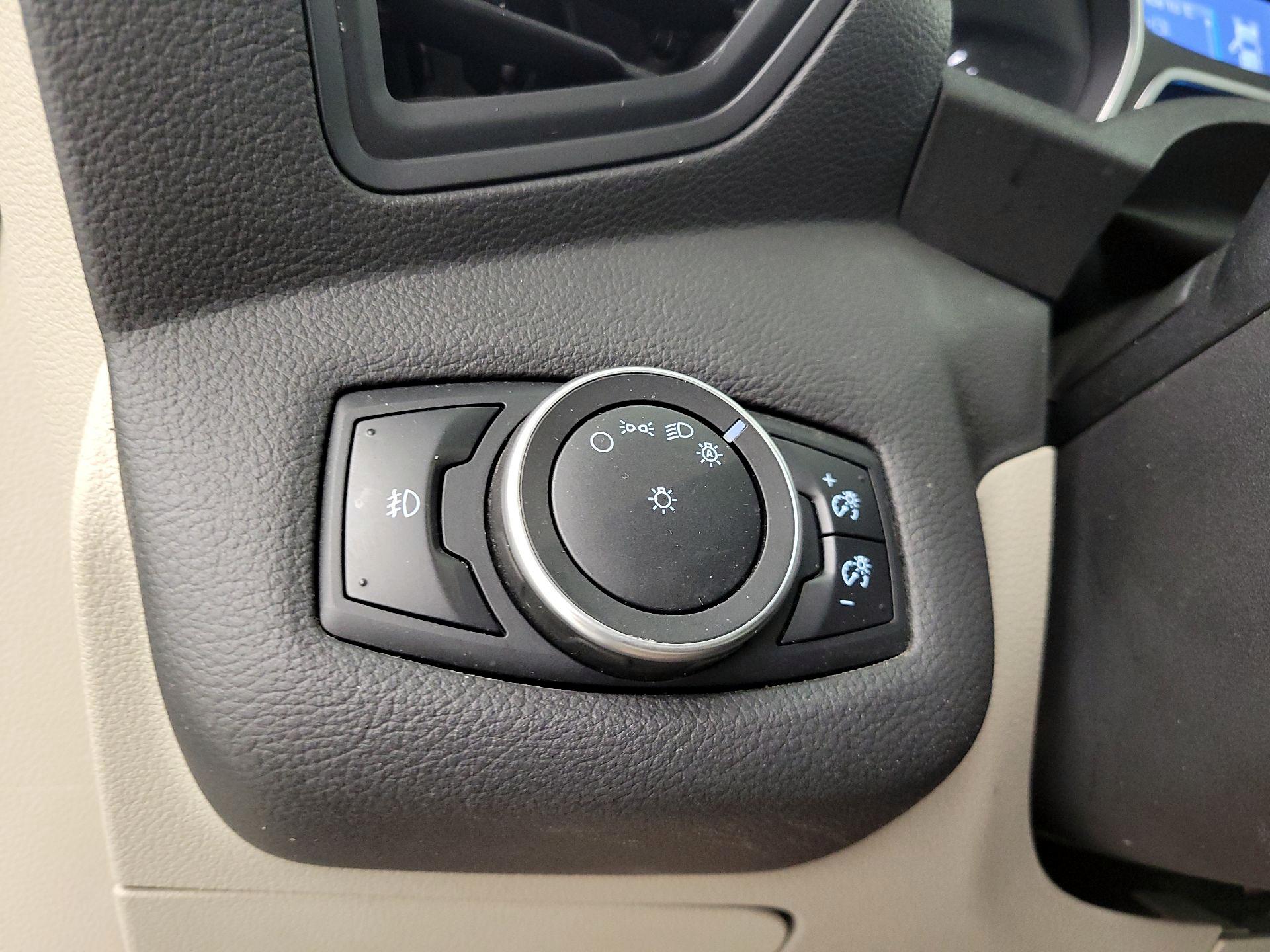 Thumbnail: 2015 Ford Escape - 13