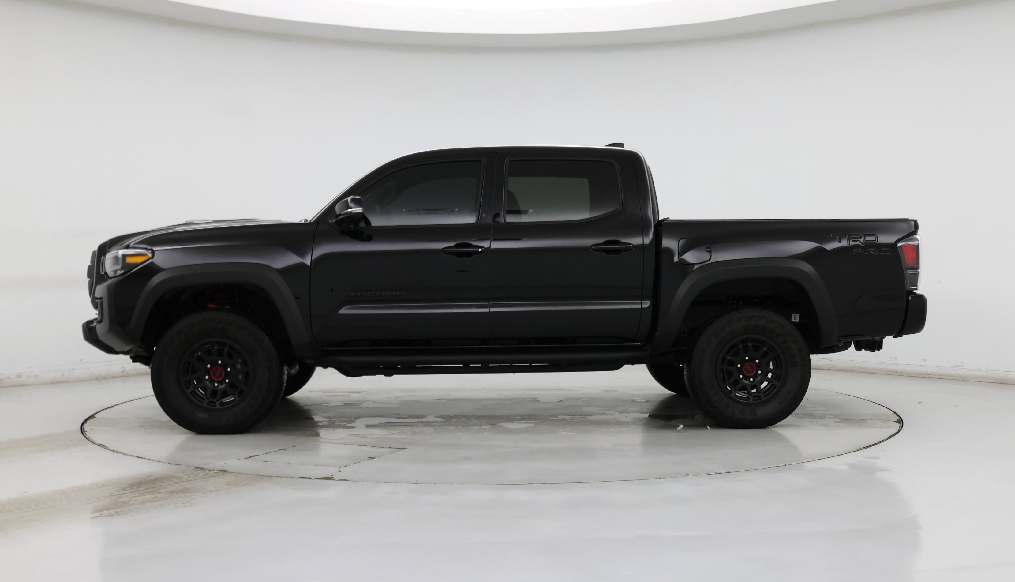 Thumbnail: 2022 Toyota Tacoma - 3