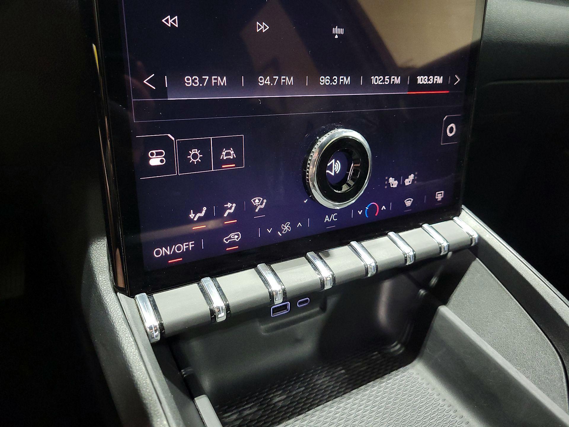 Thumbnail: 2025 GMC Terrain - 17