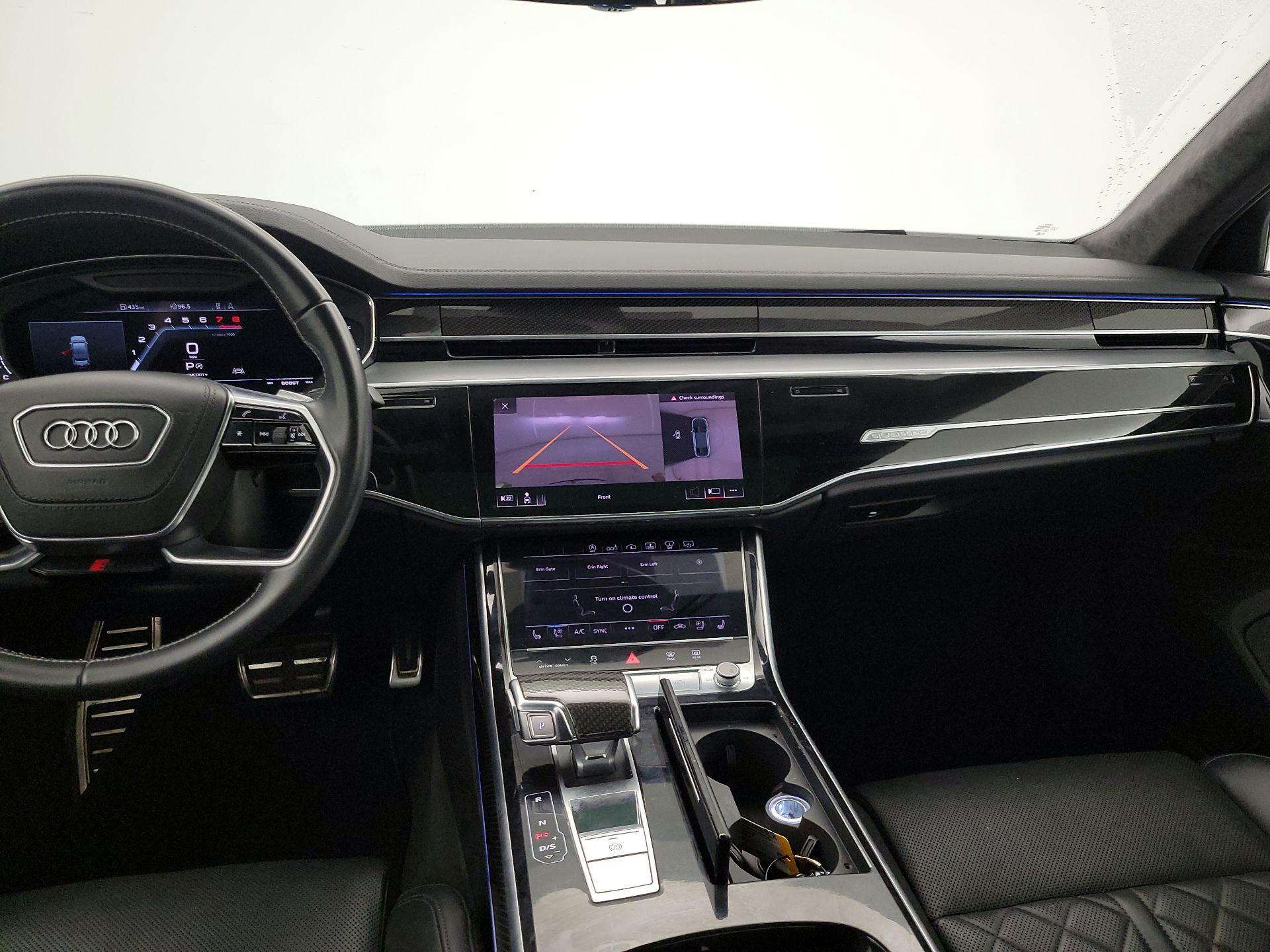 Thumbnail: 2020 Audi S8 - 9