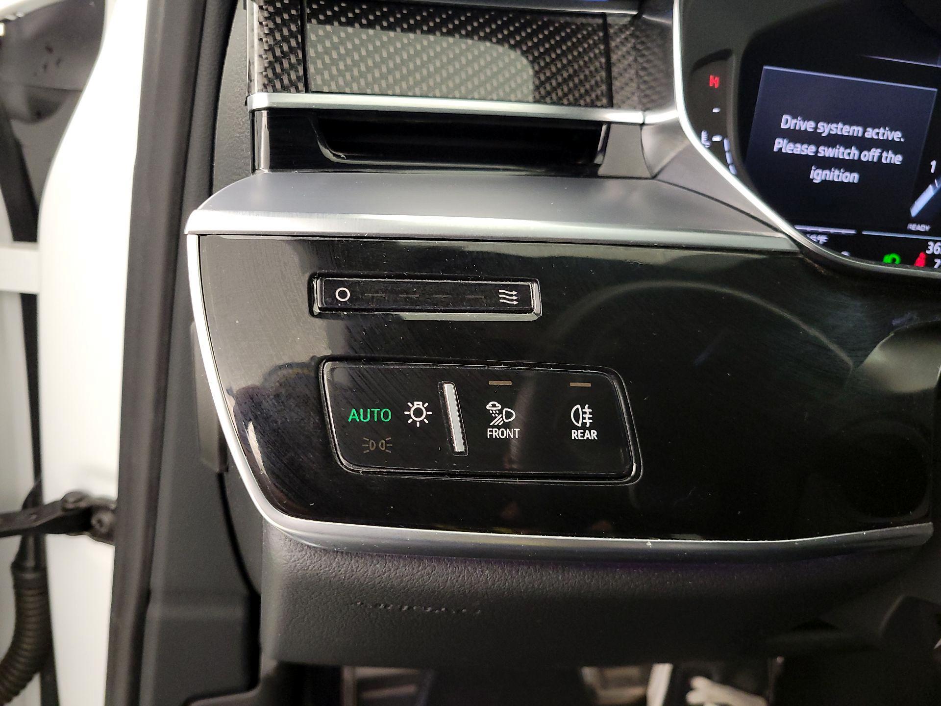 Thumbnail: 2020 Audi S8 - 13