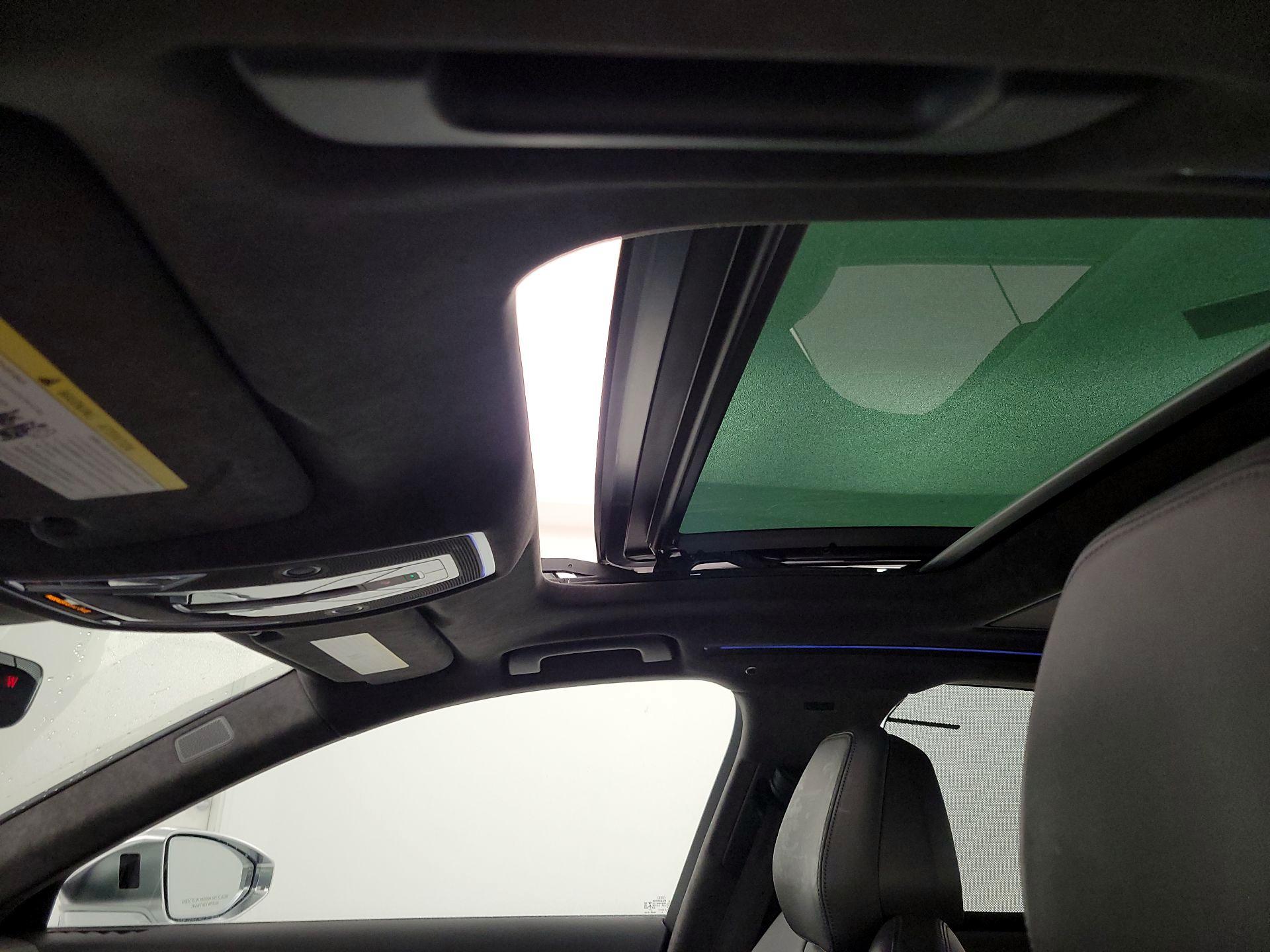 Thumbnail: 2020 Audi S8 - 19