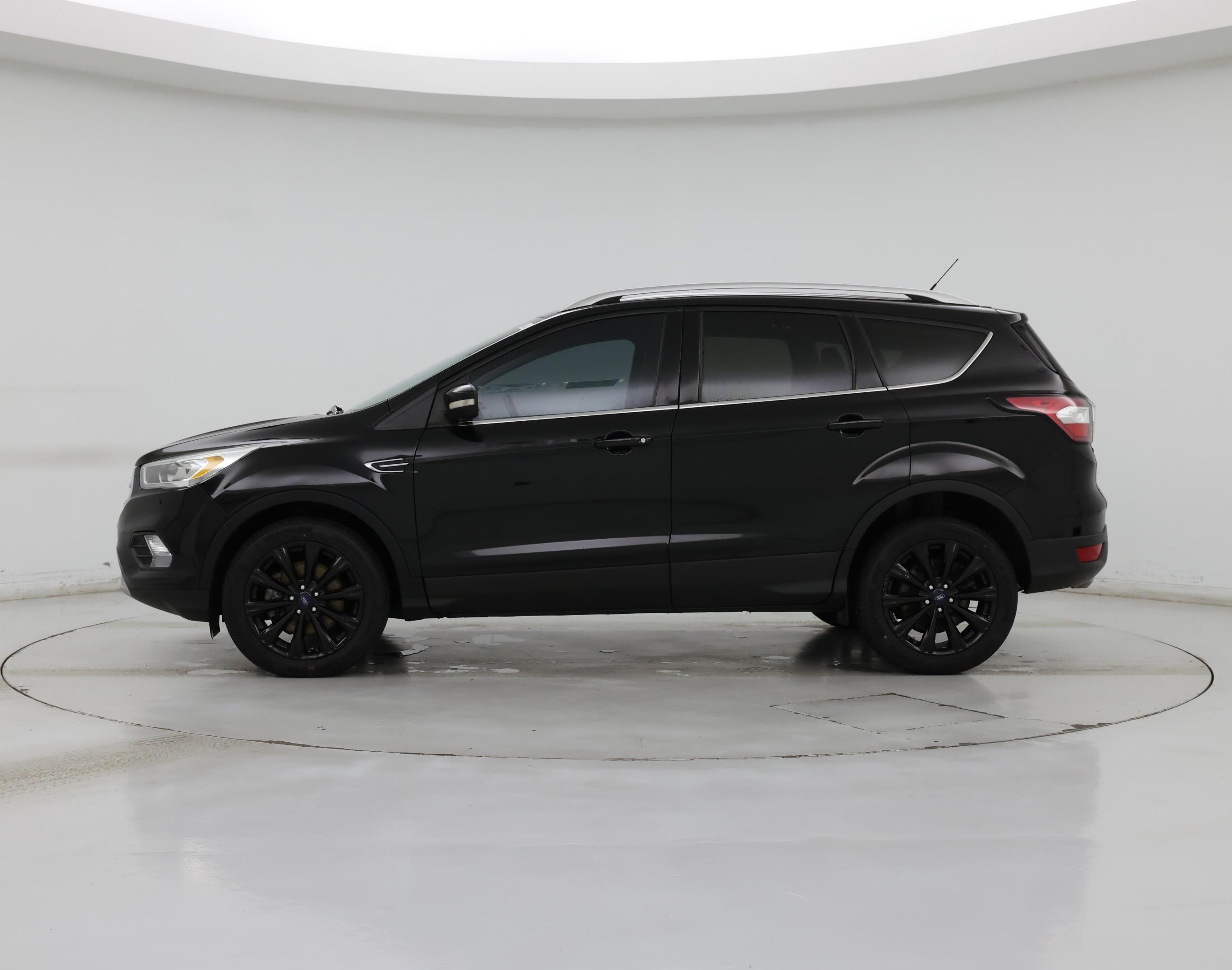 Thumbnail: 2017 Ford Escape - 3