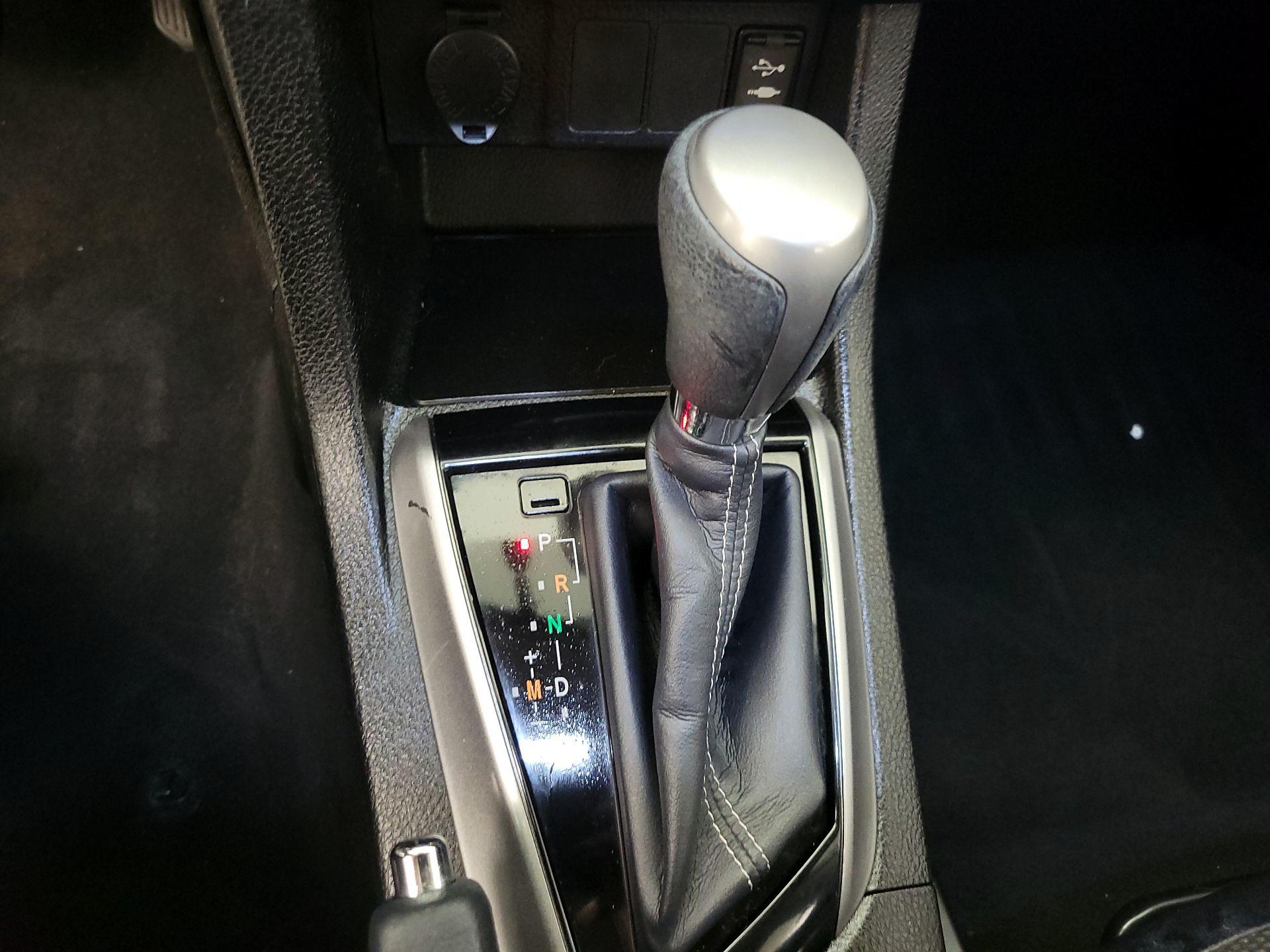 Thumbnail: 2014 Toyota Corolla - 17