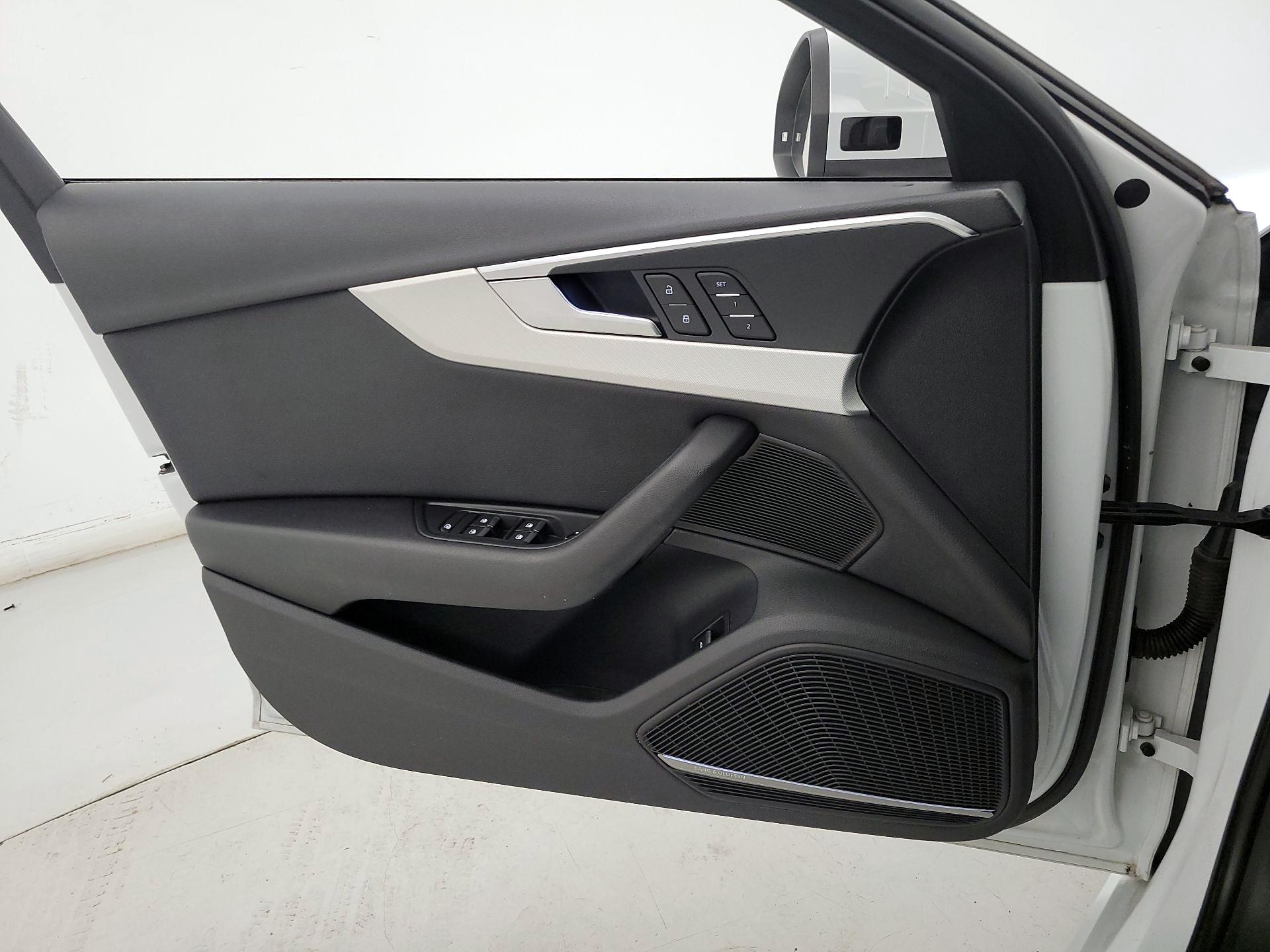 Thumbnail: 2017 Audi A4 - 12