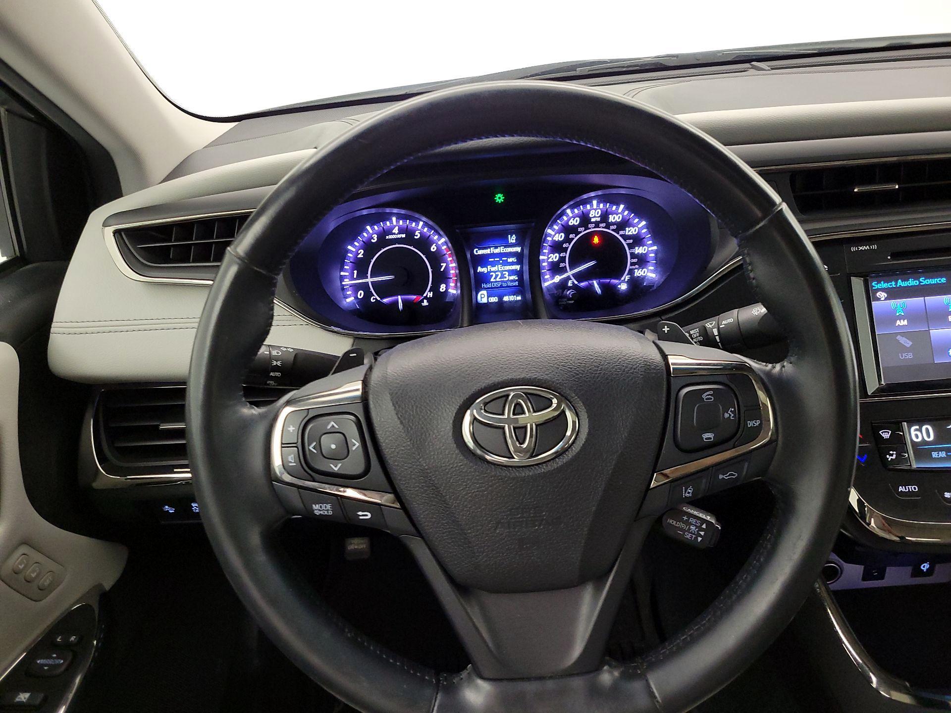 Thumbnail: 2017 Toyota Avalon - 10