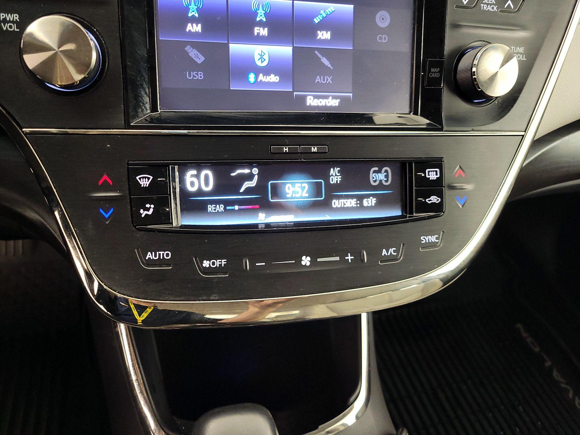 Thumbnail: 2017 Toyota Avalon - 16