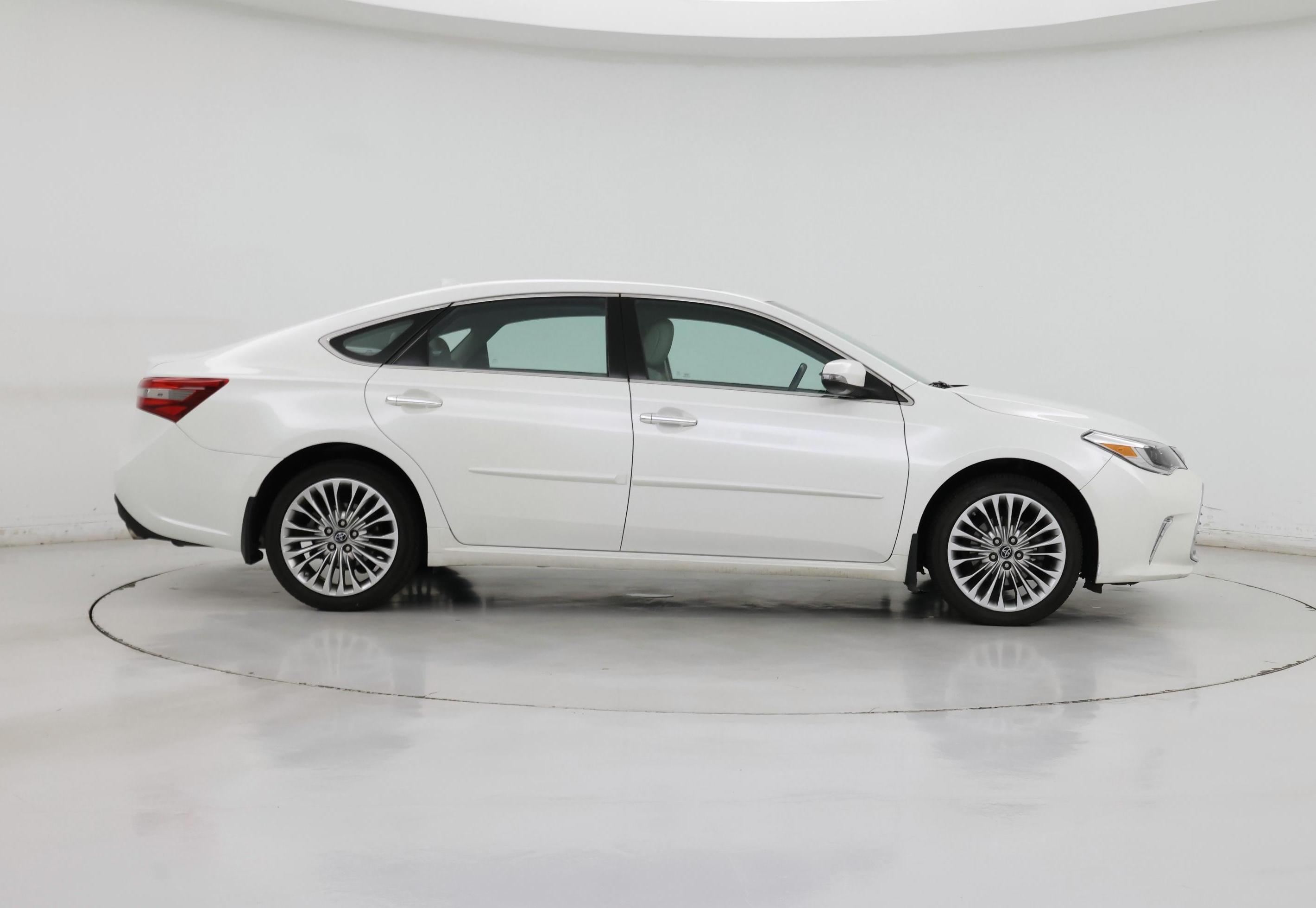 Thumbnail: 2017 Toyota Avalon - 7
